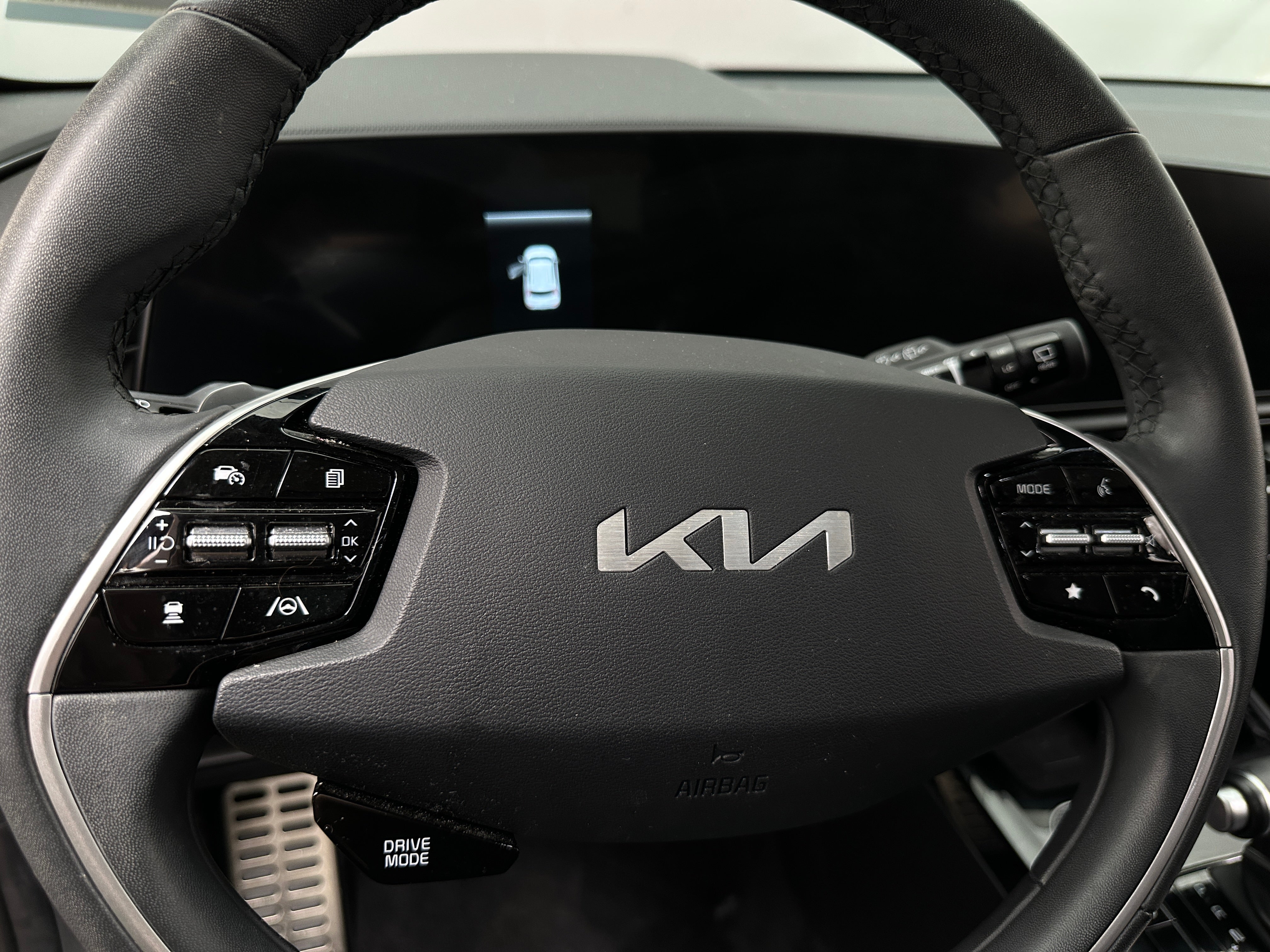 2023 Kia Niro EX Touring 4