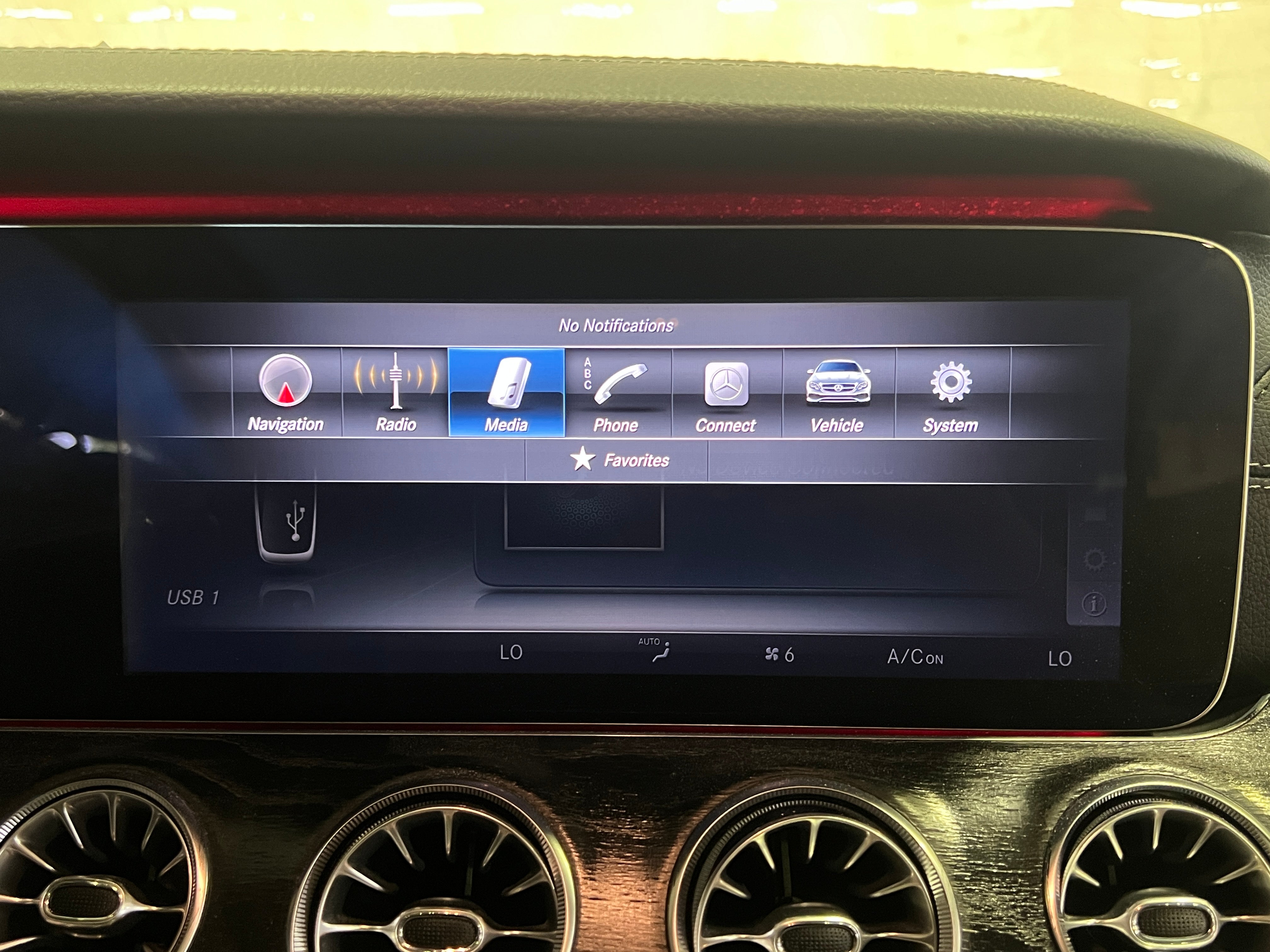 2018 Mercedes-Benz E-Class E 400 2