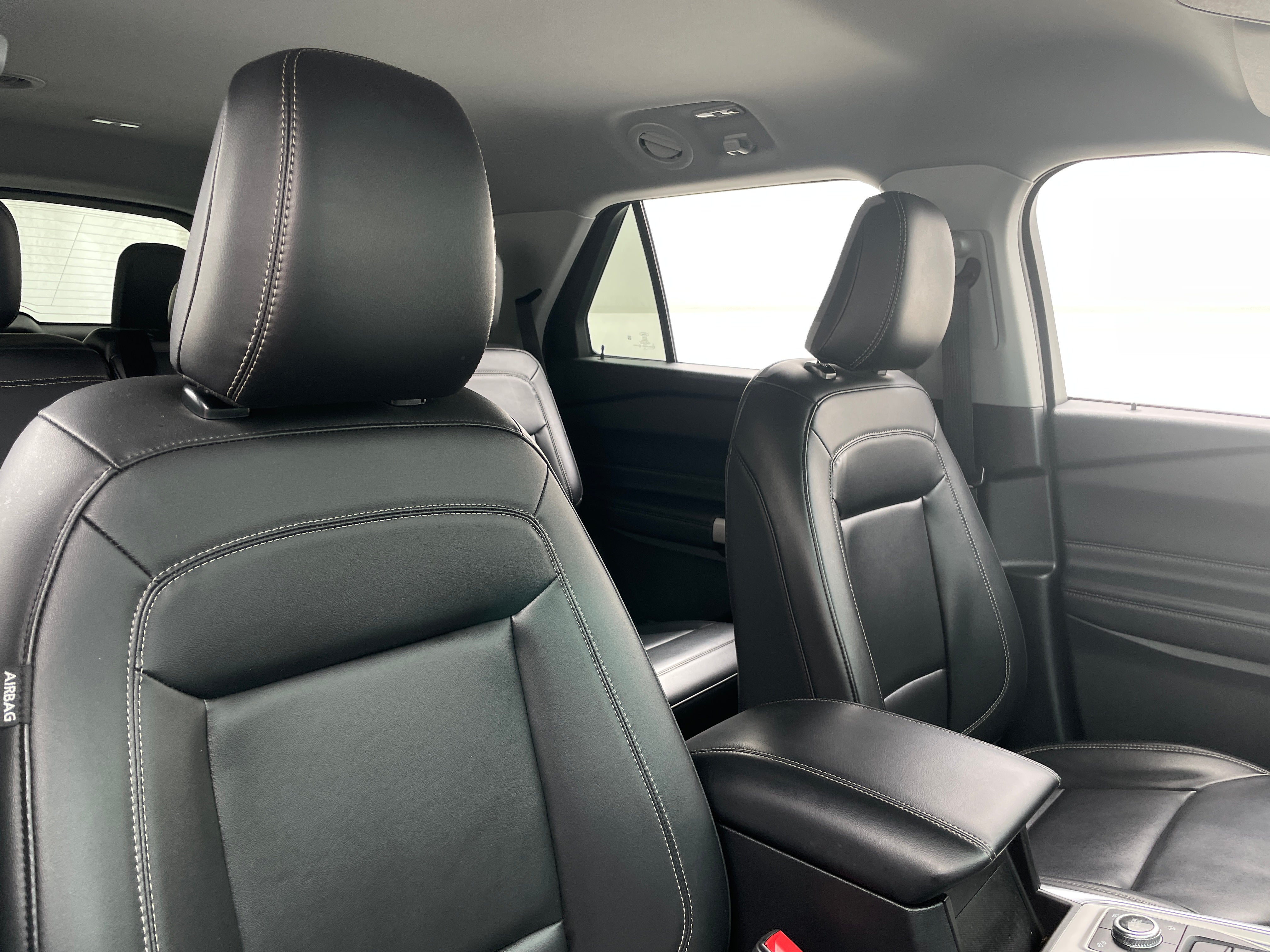 2024 Ford Explorer XLT 2