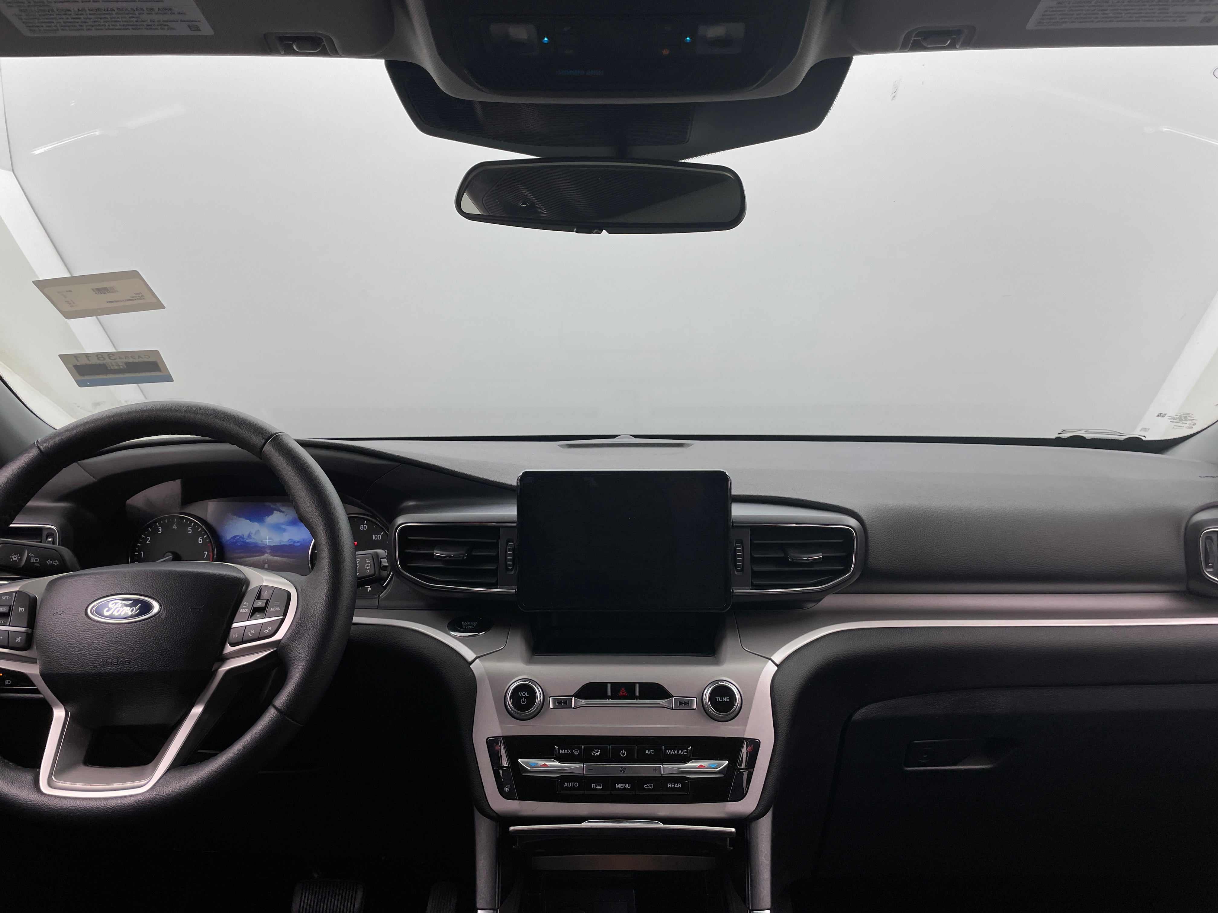 2024 Ford Explorer XLT 3