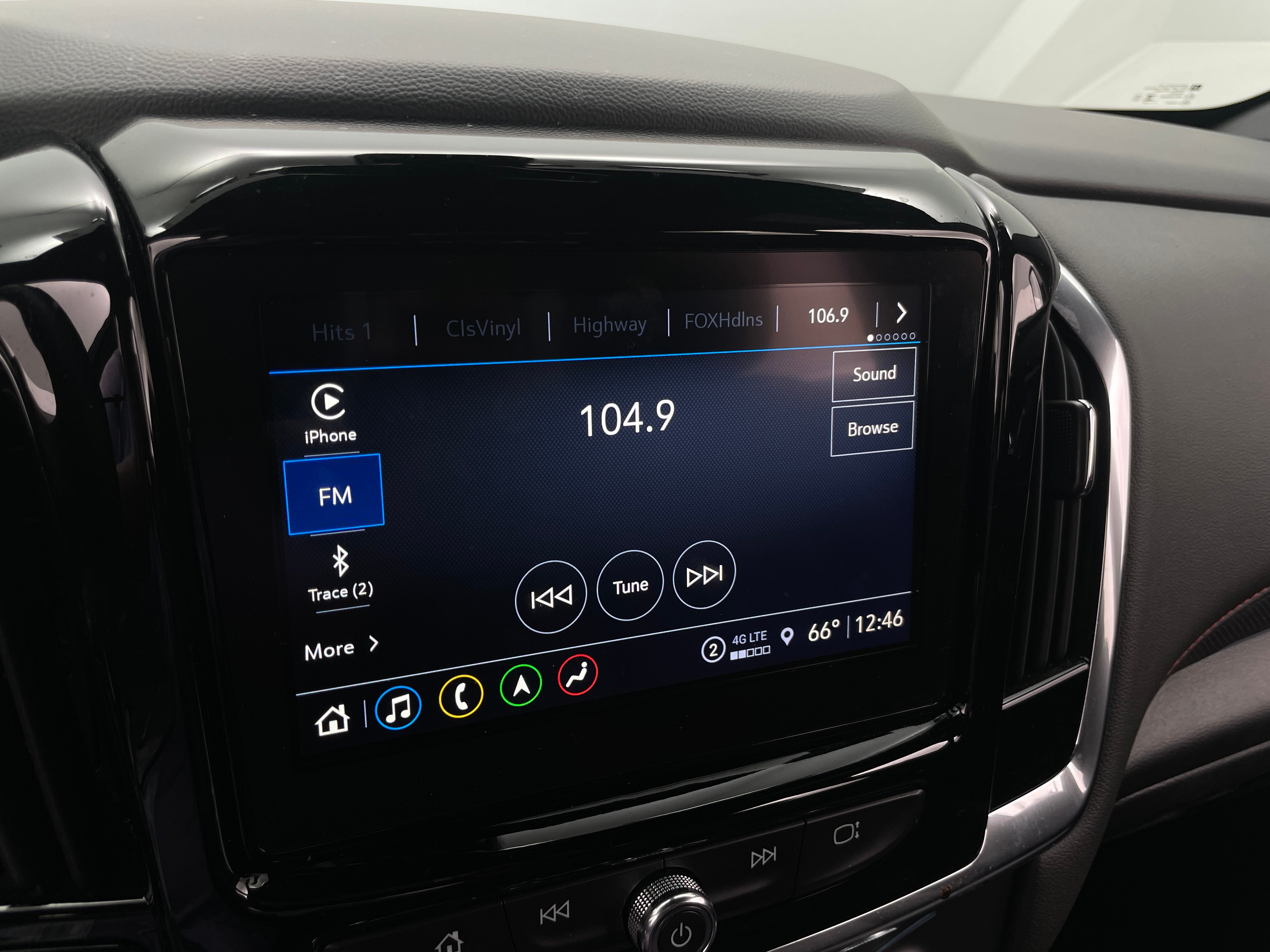 2023 Chevrolet Traverse RS 3