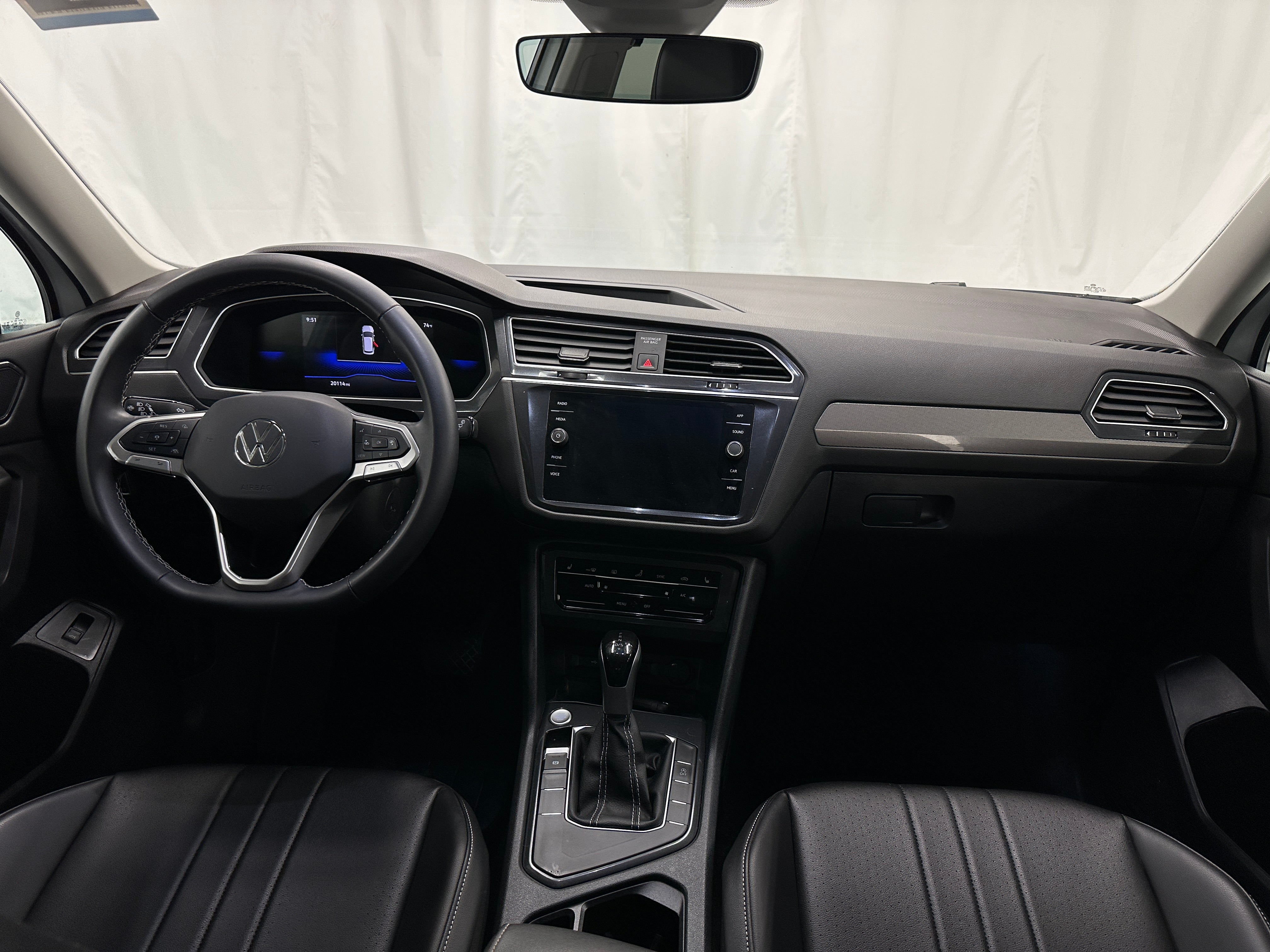 2024 Volkswagen Tiguan SE 2