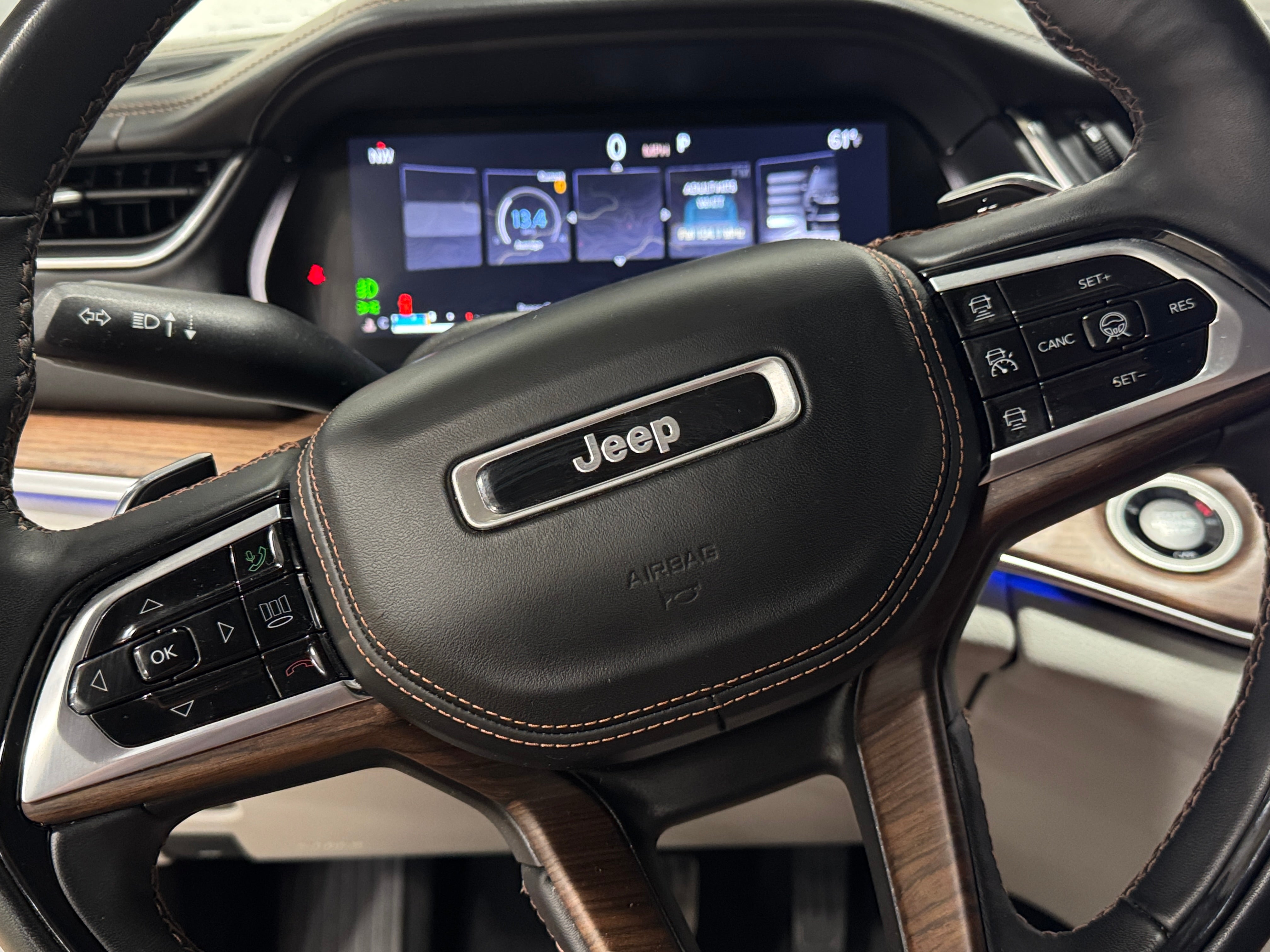 2022 Jeep Grand Cherokee Summit 4