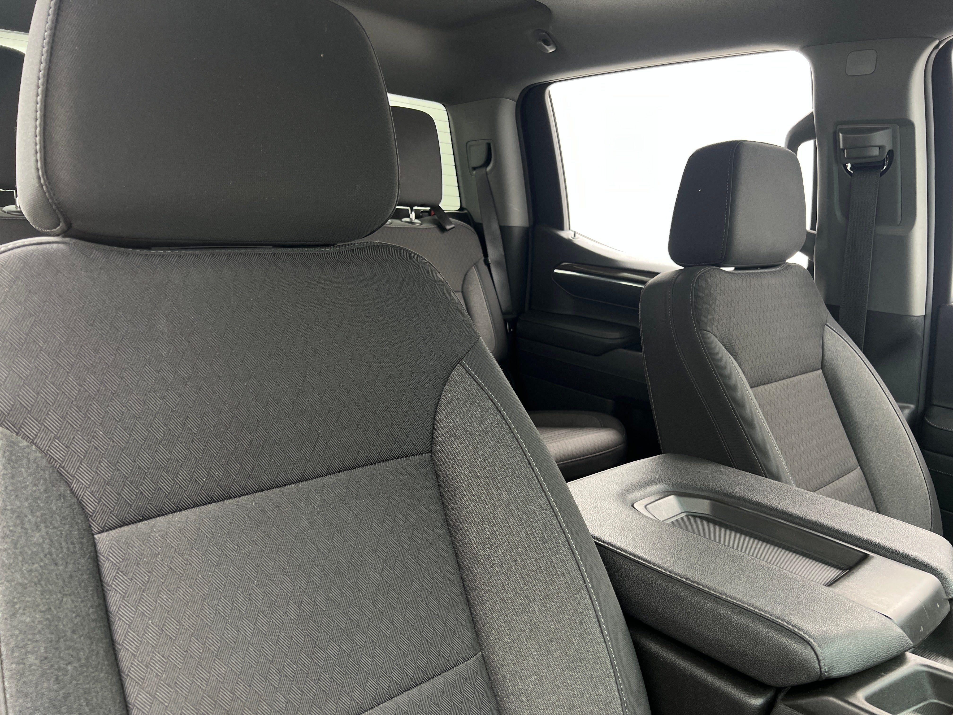 2023 Chevrolet Silverado 1500 LT 2