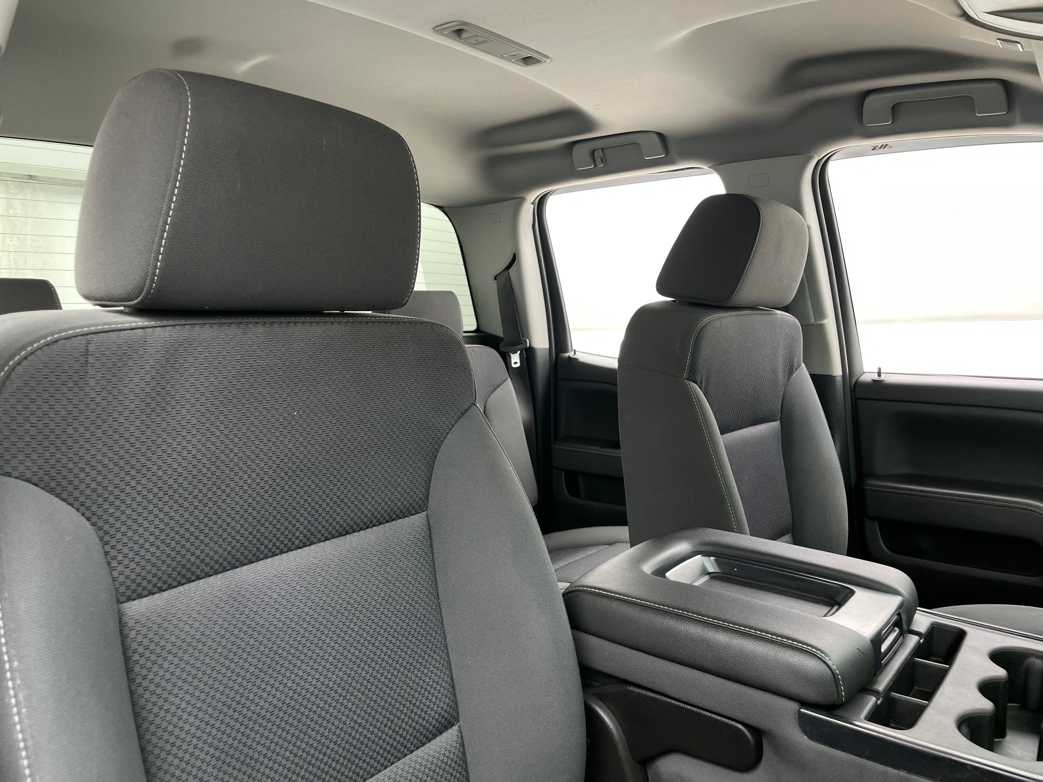 2018 Chevrolet Silverado 1500 LT 2