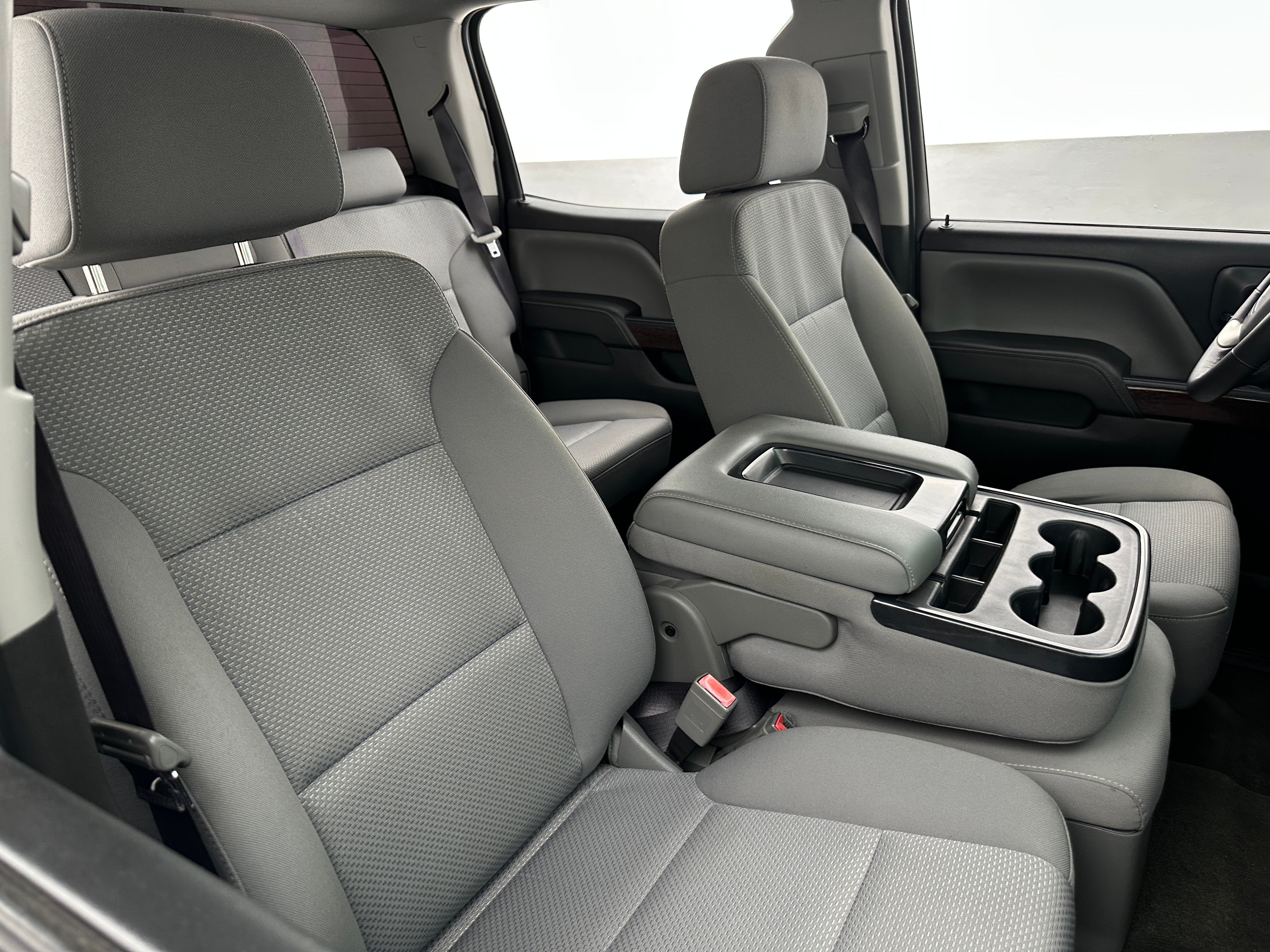 2017 GMC Sierra 1500 SLE 2