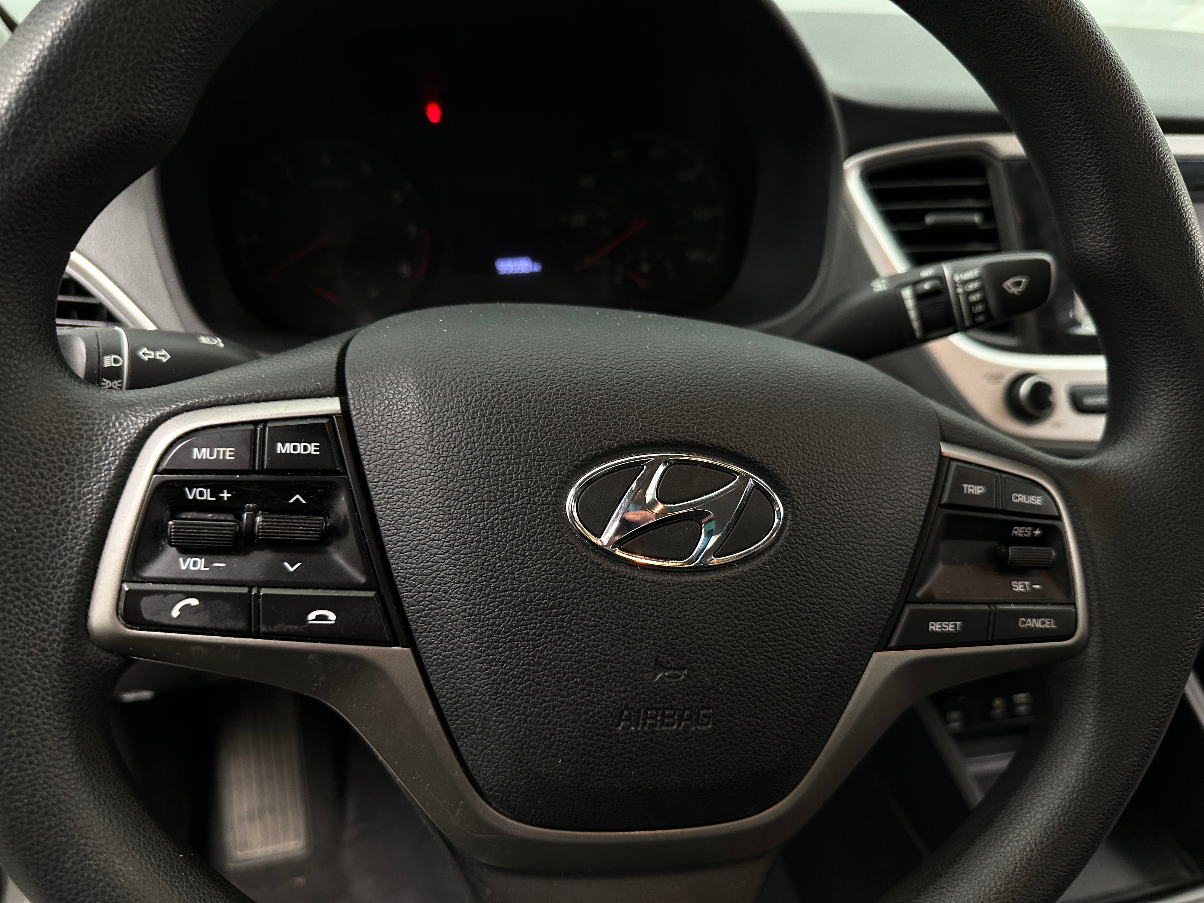 2022 Hyundai Accent SE 5