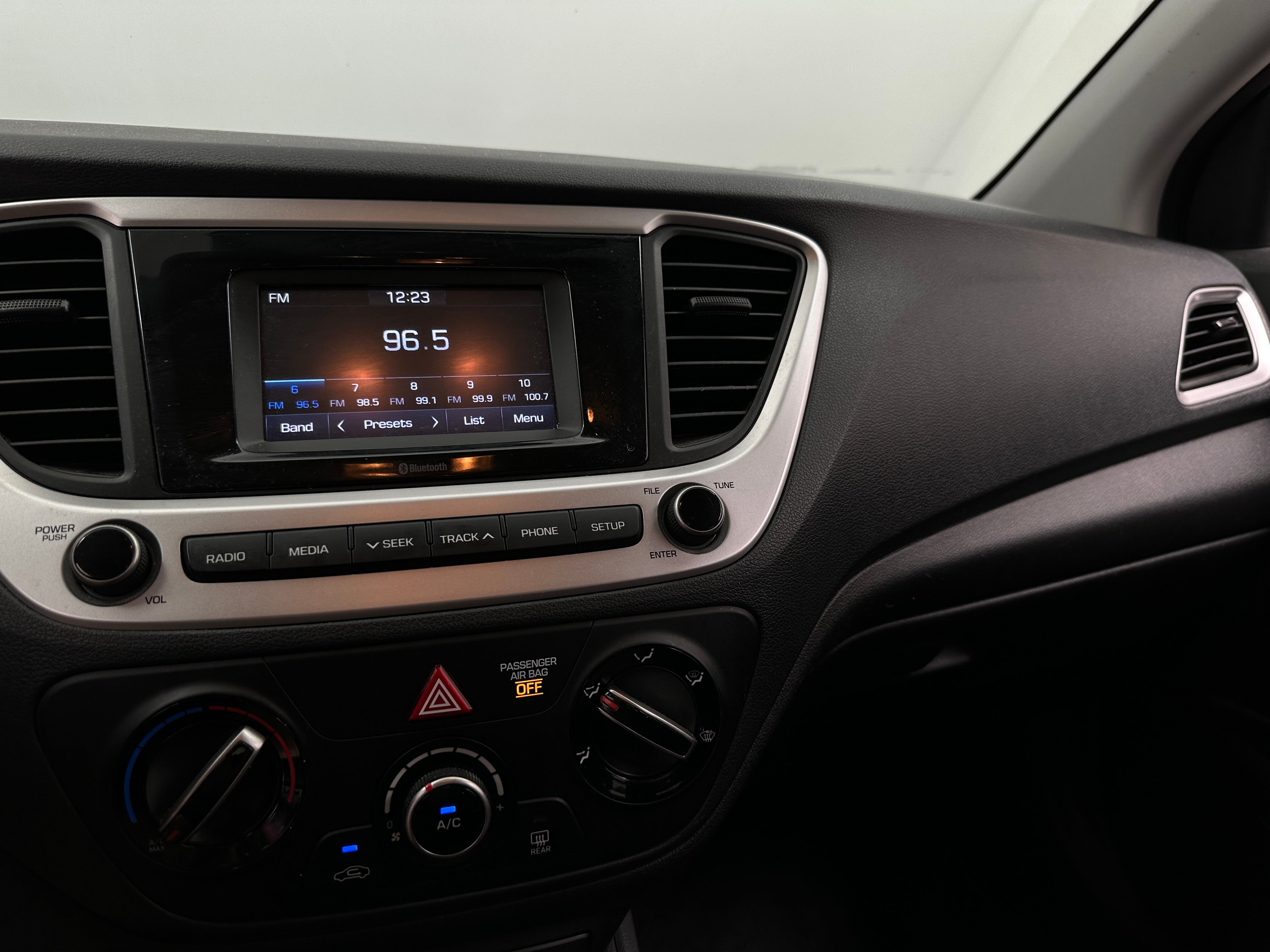 2022 Hyundai Accent SE 4
