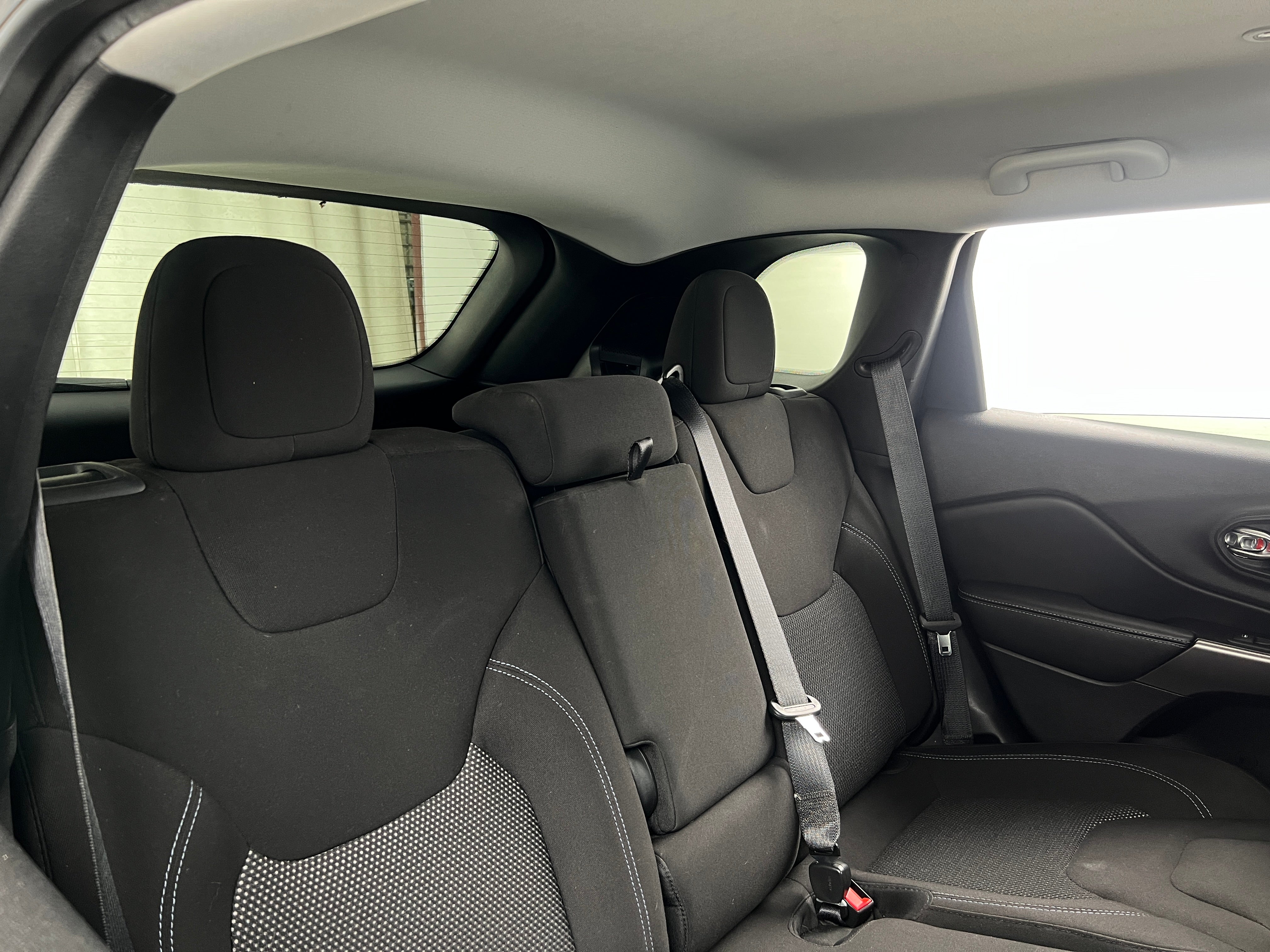 2021 Jeep Cherokee Latitude 6