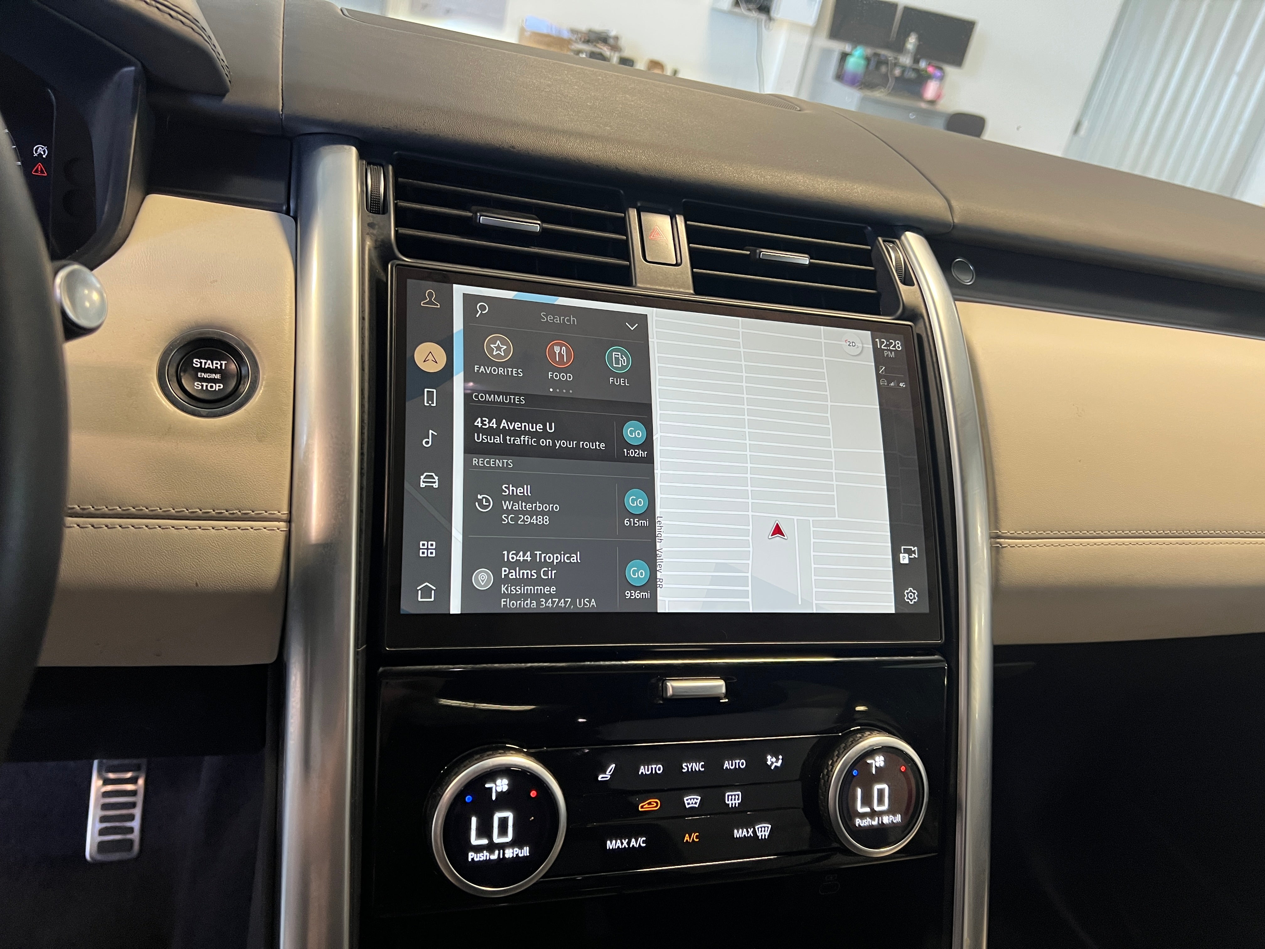 2024 Land Rover Discovery Metropolitan Edition 3