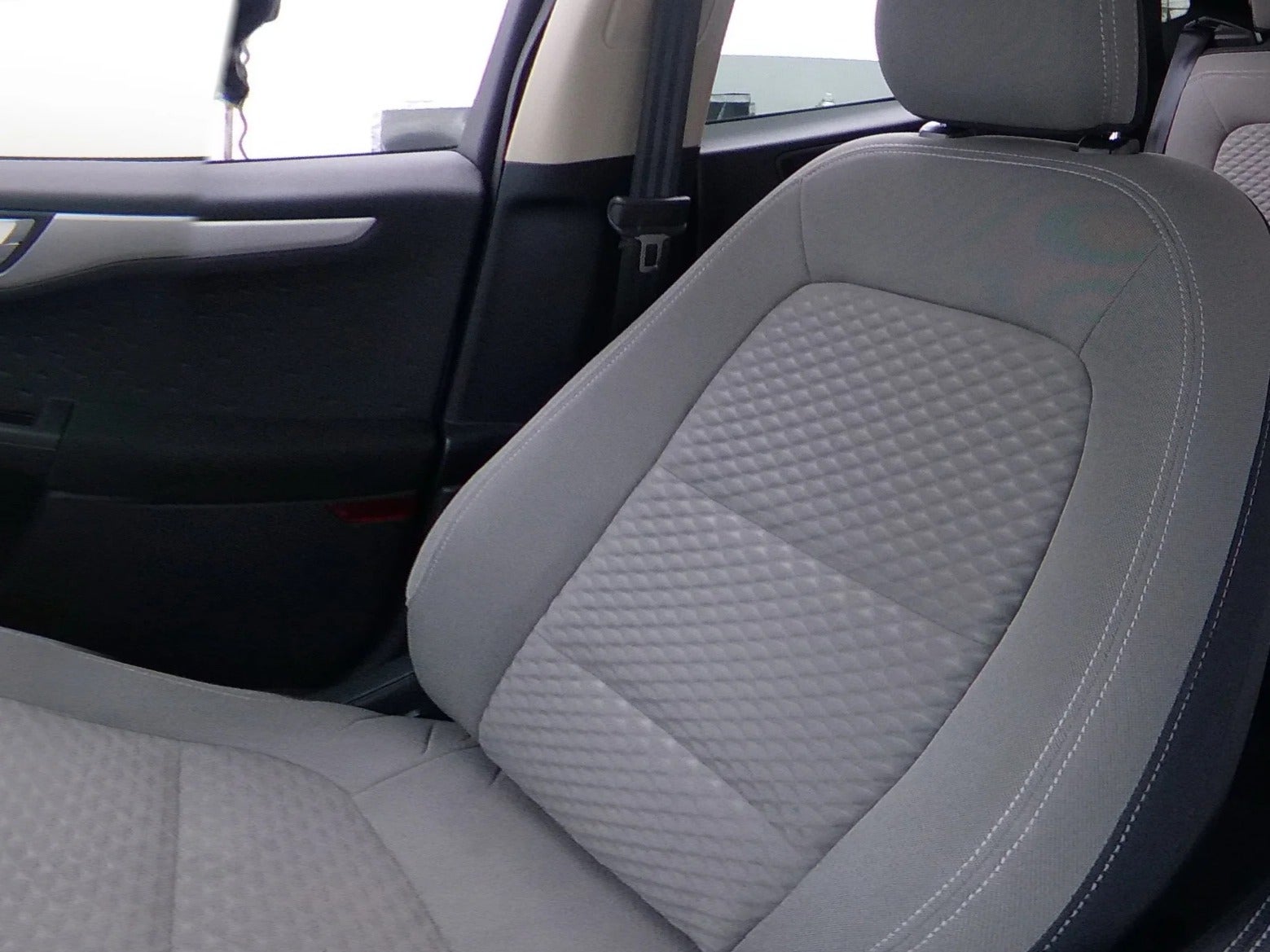2020 Ford Escape SE 2