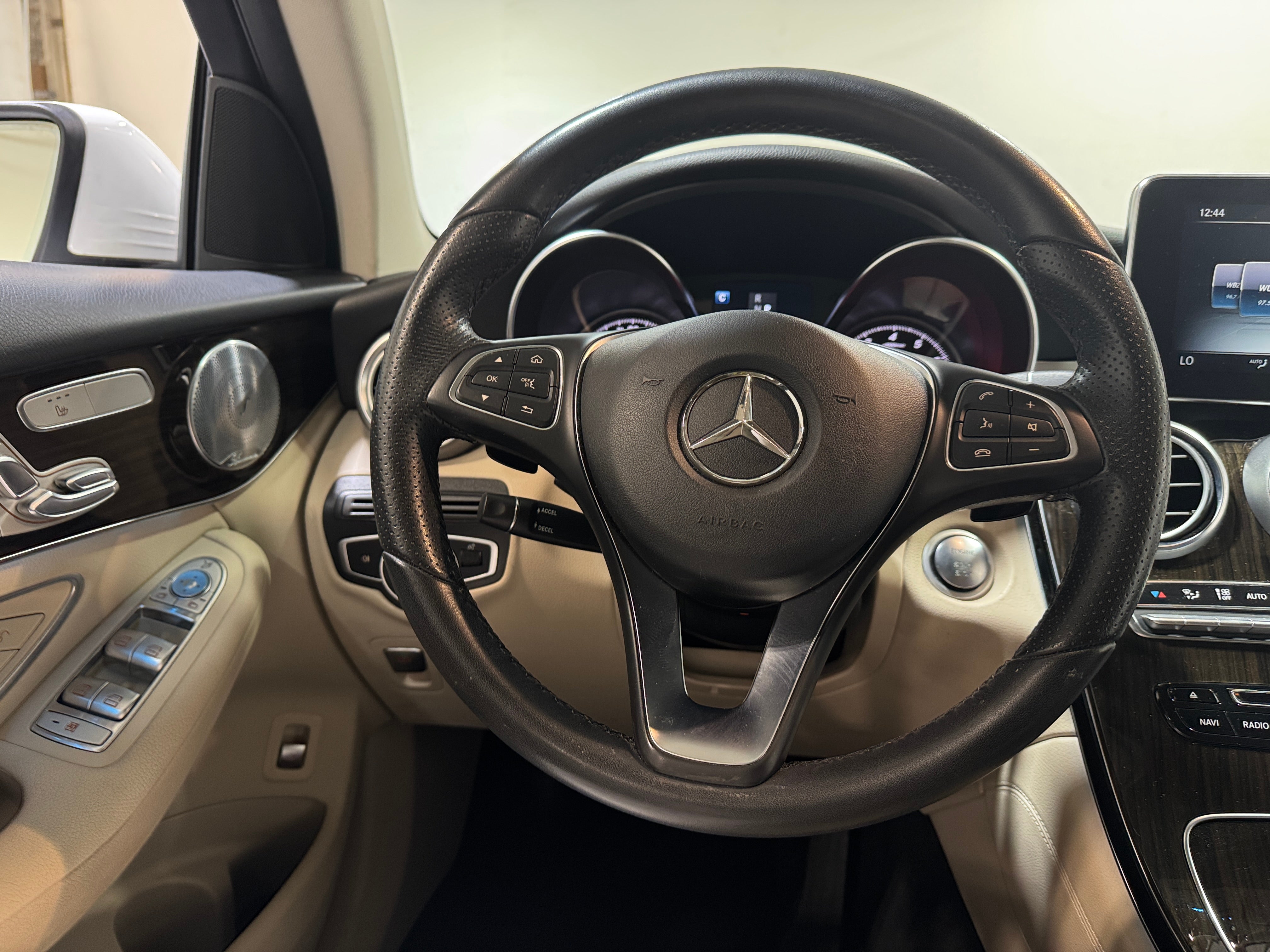 2017 Mercedes-Benz GLC 300 4
