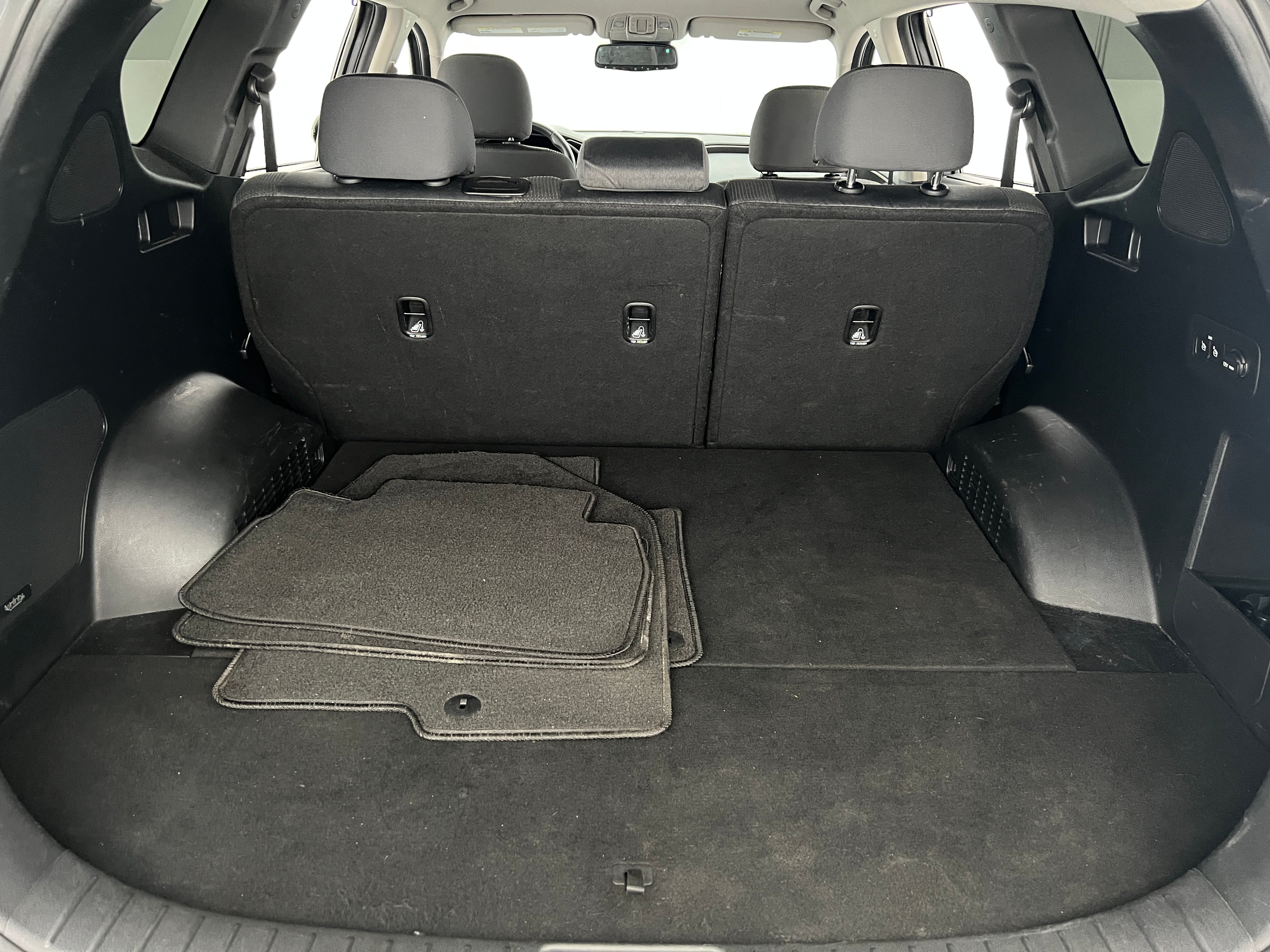 2019 Hyundai Santa Fe SEL 7