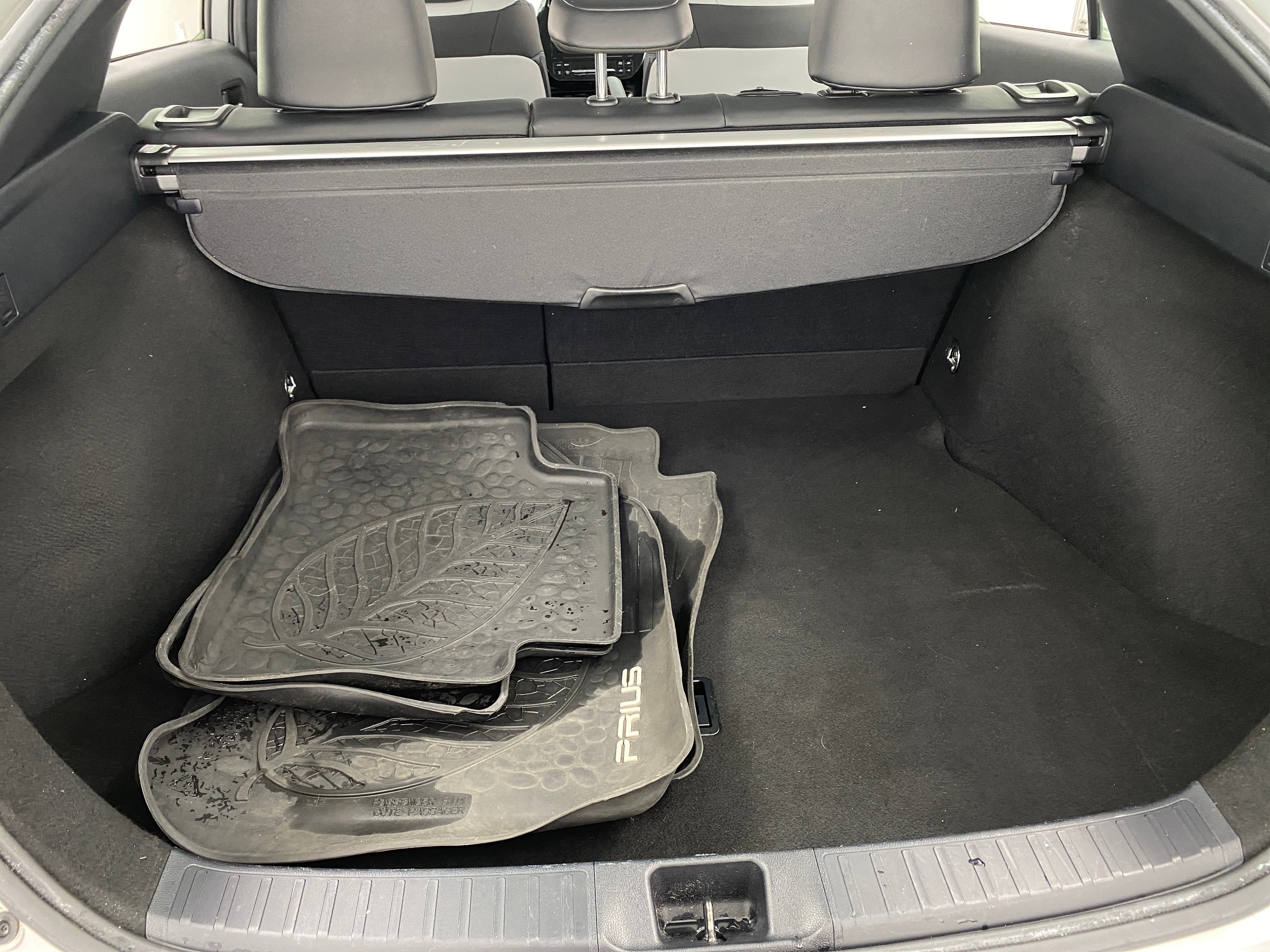 2019 Toyota Prius XLE 6