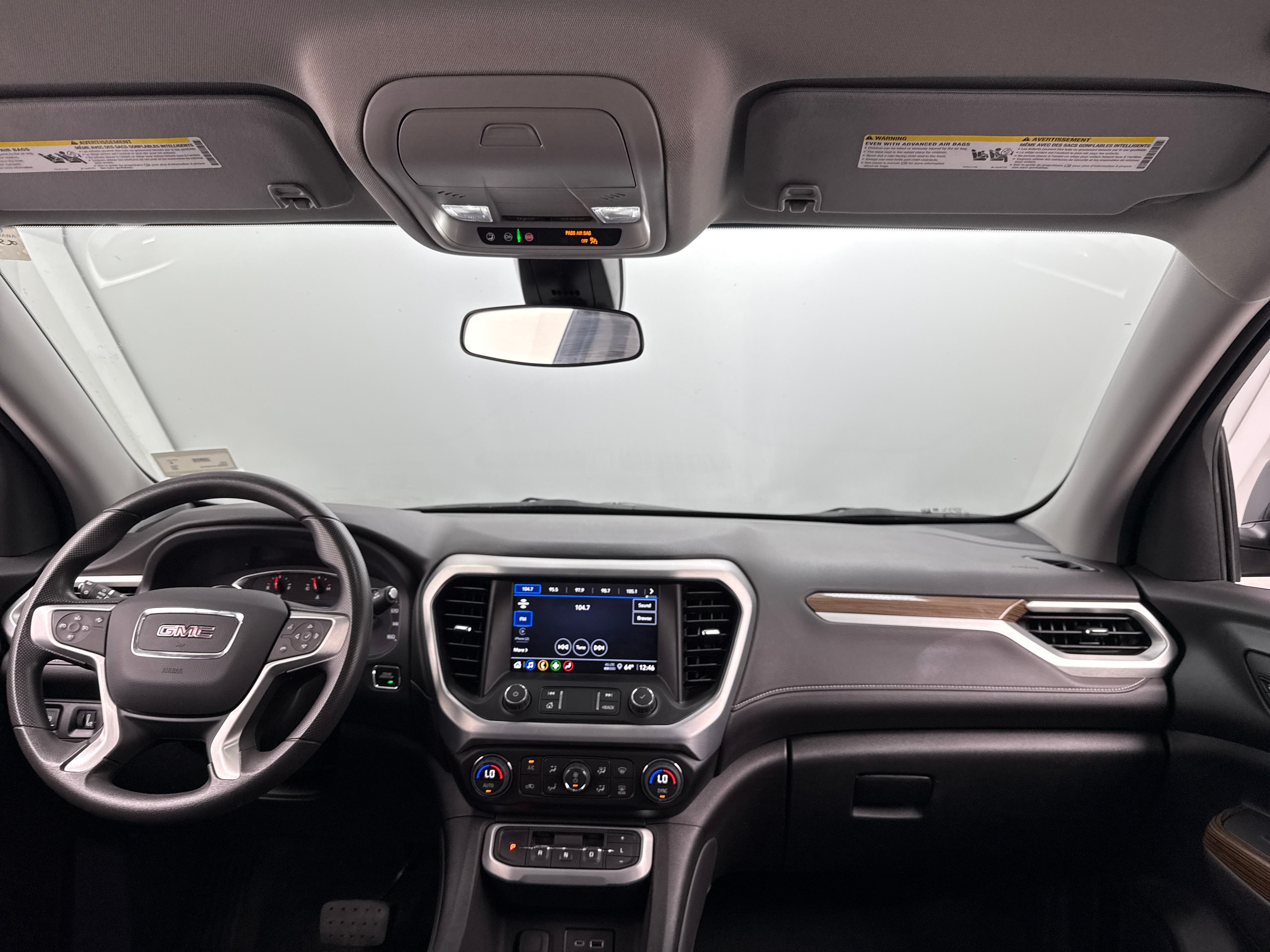 2023 GMC Acadia SLE 3