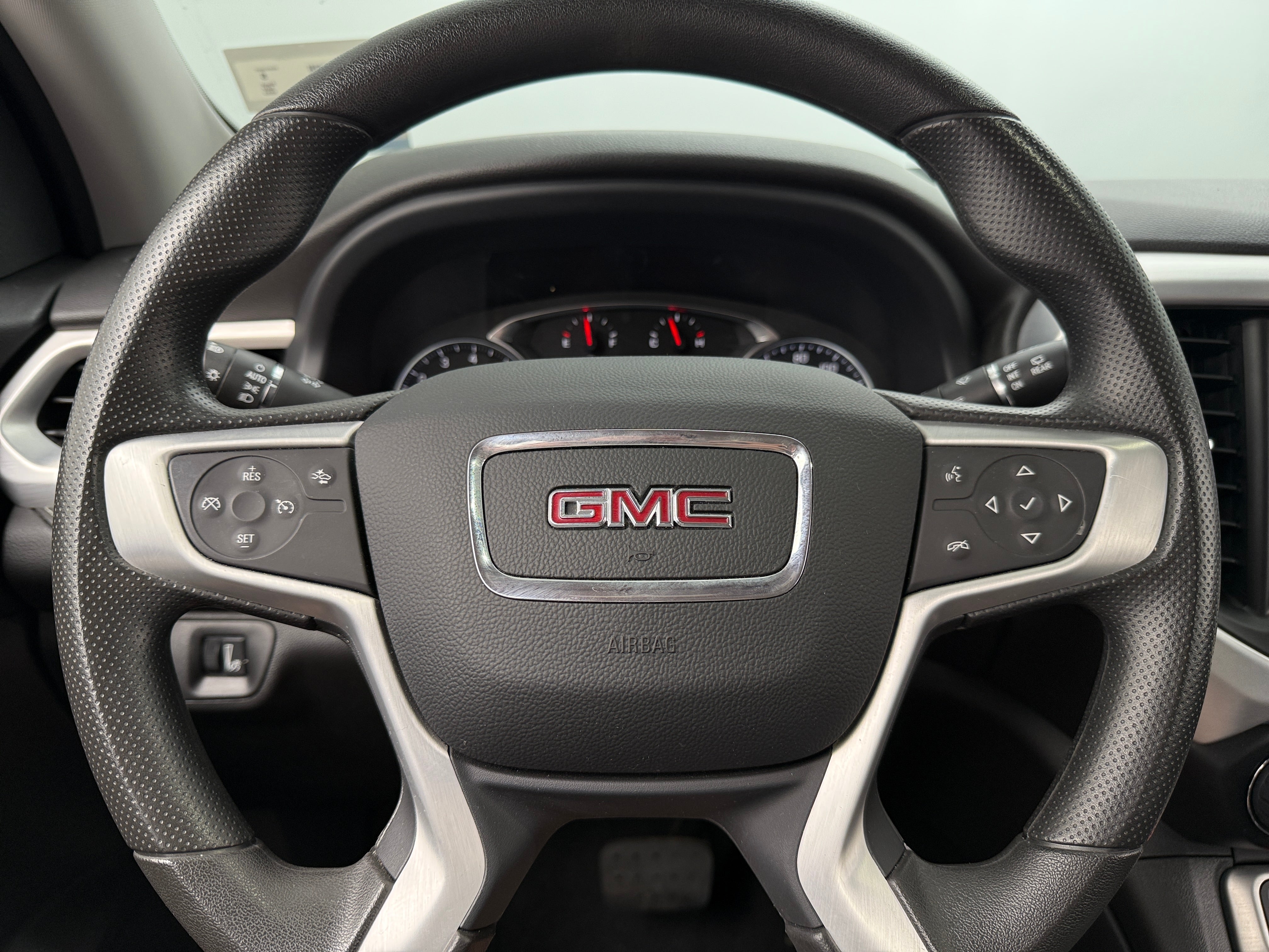 2023 GMC Acadia SLE 5