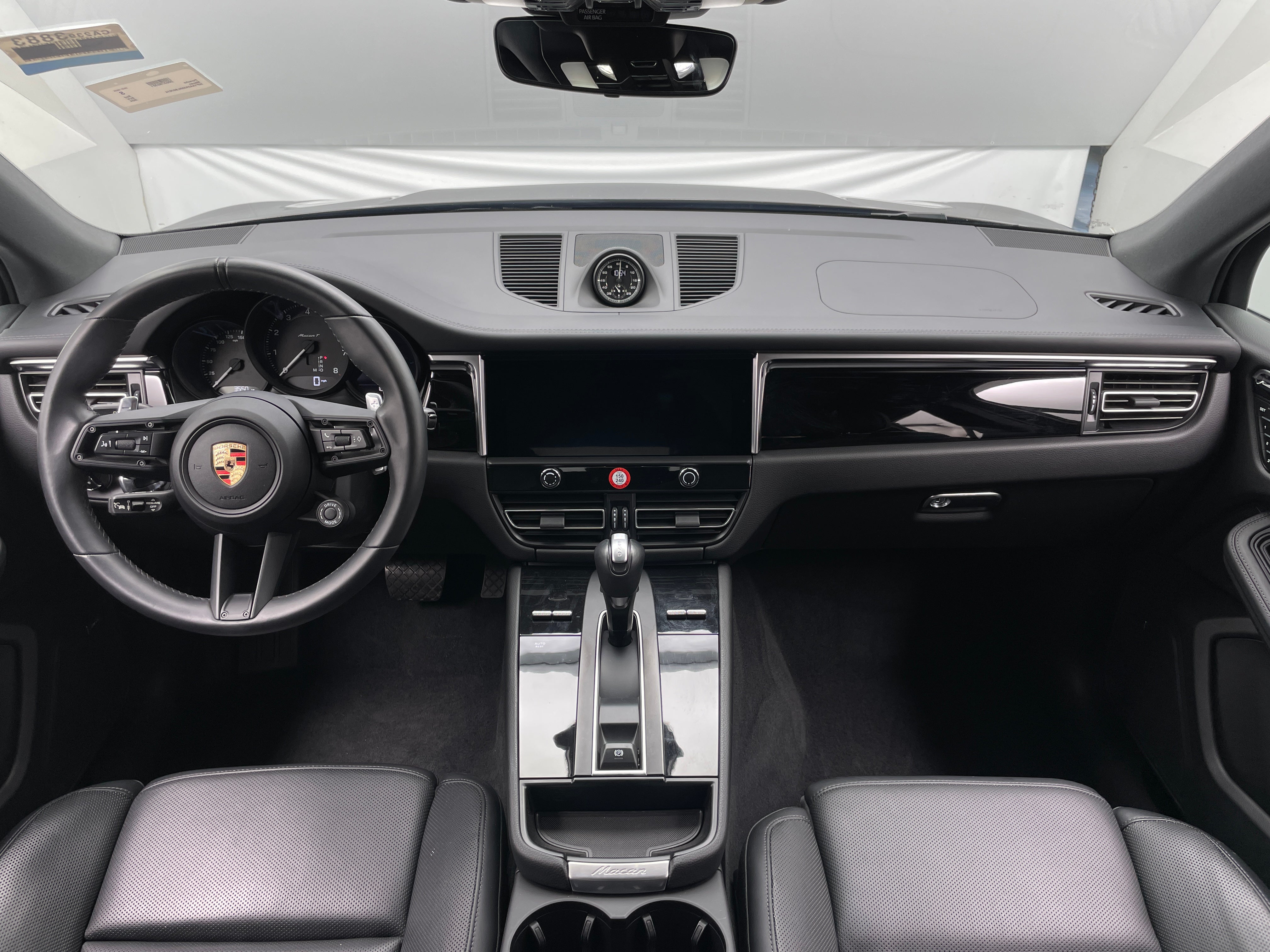 2024 Porsche Macan T 2