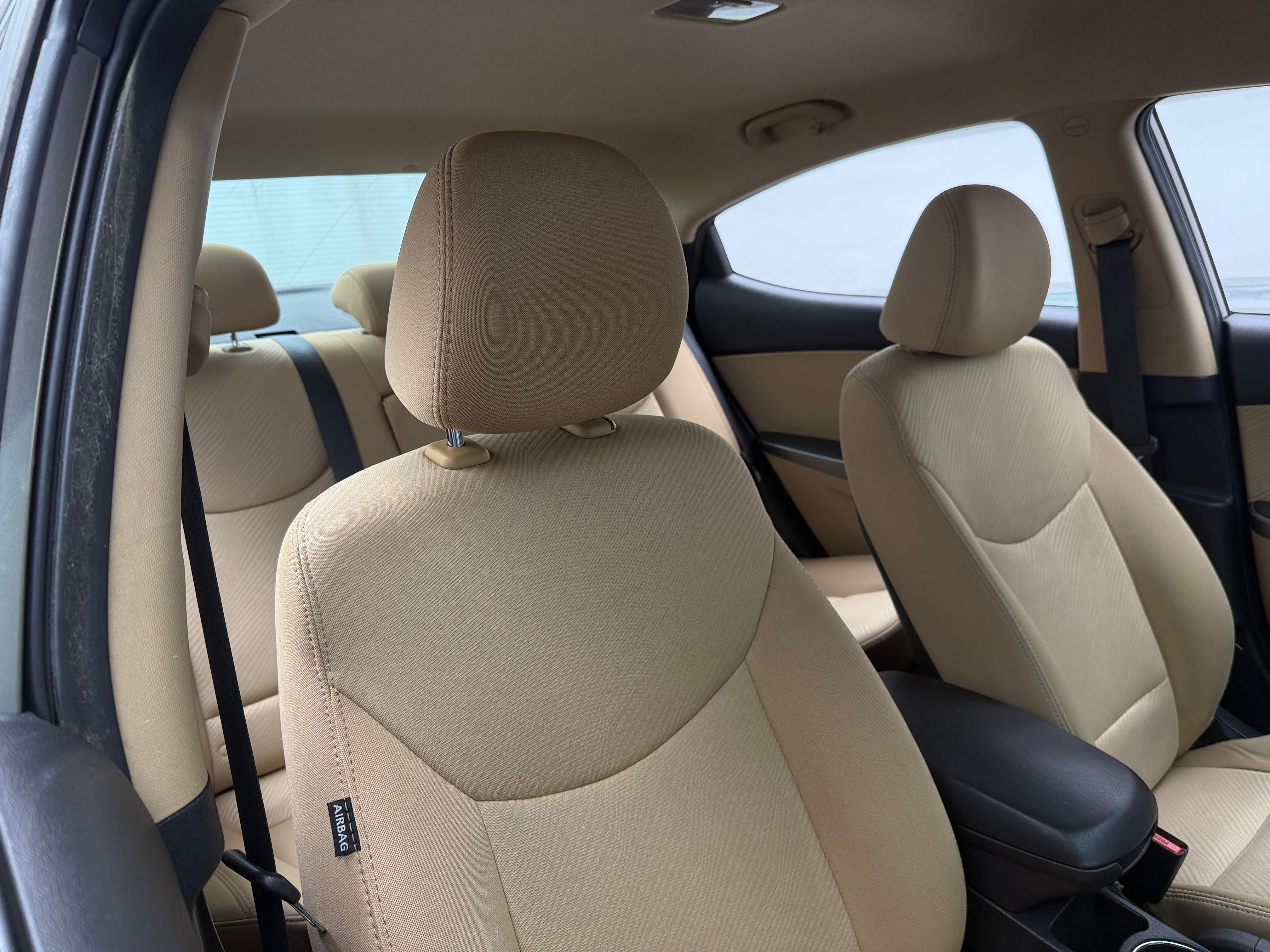 2013 Hyundai Elantra GLS 2