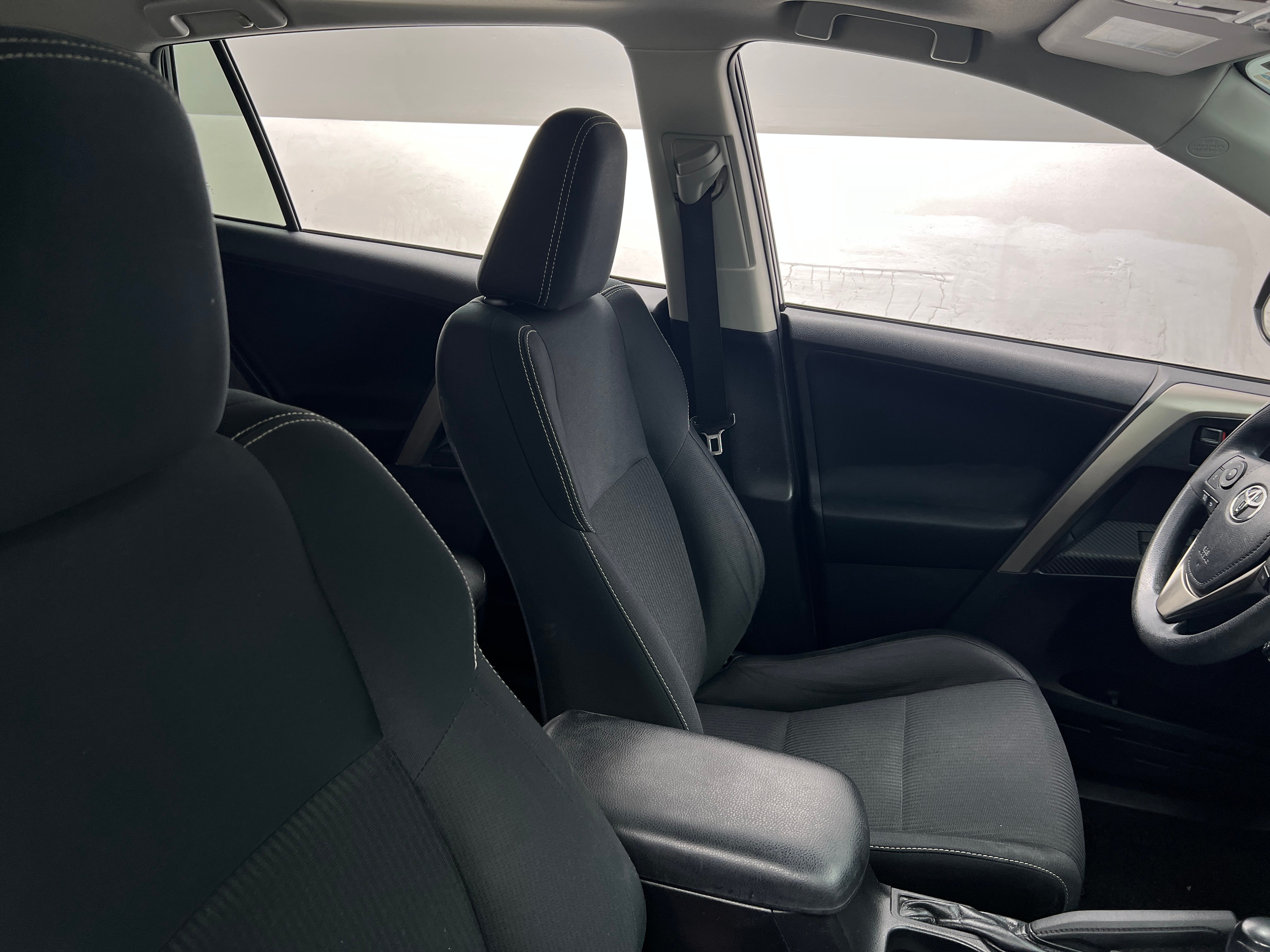 2013 Toyota RAV4 XLE 2