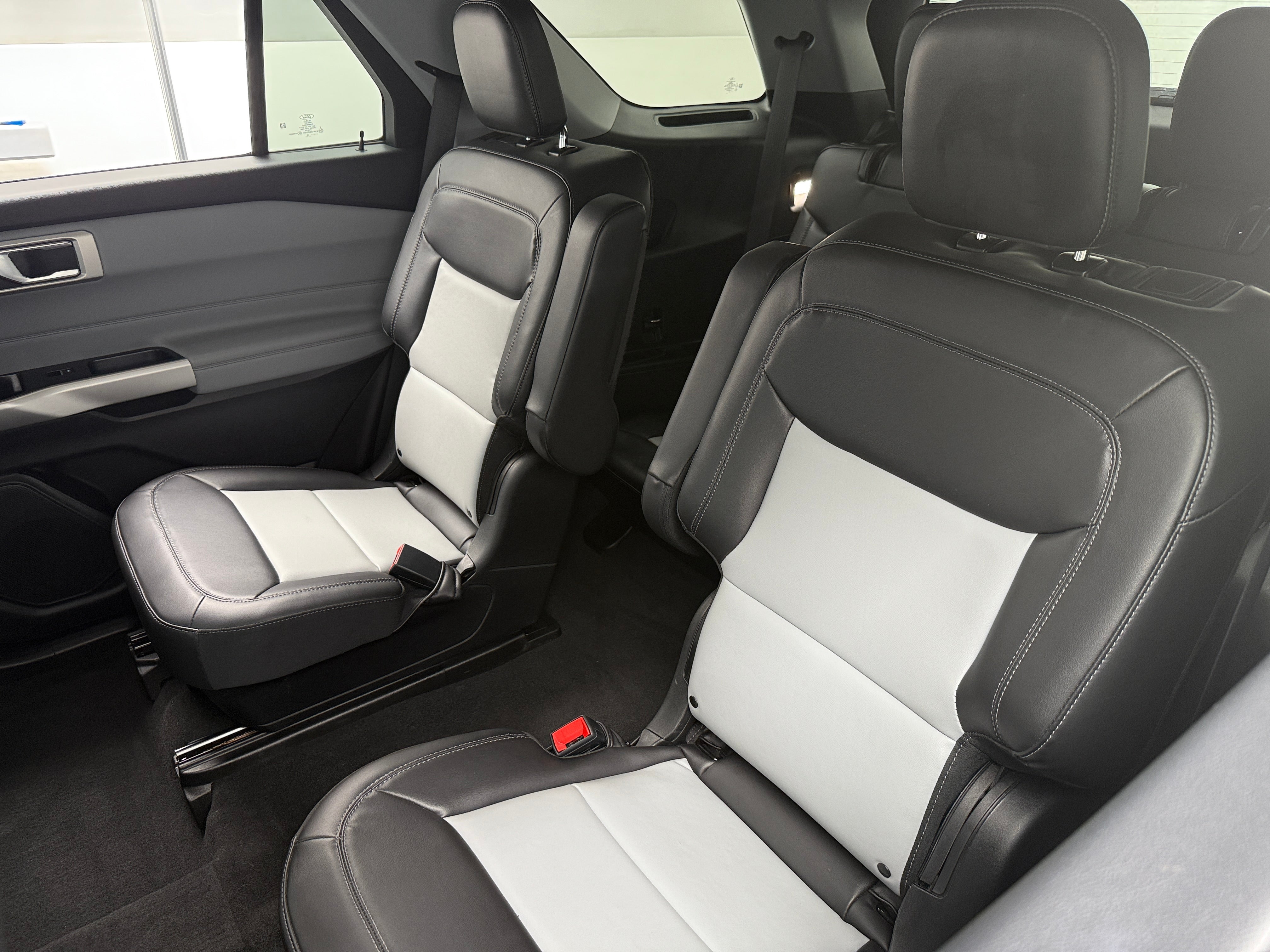 2022 Ford Explorer XLT 5