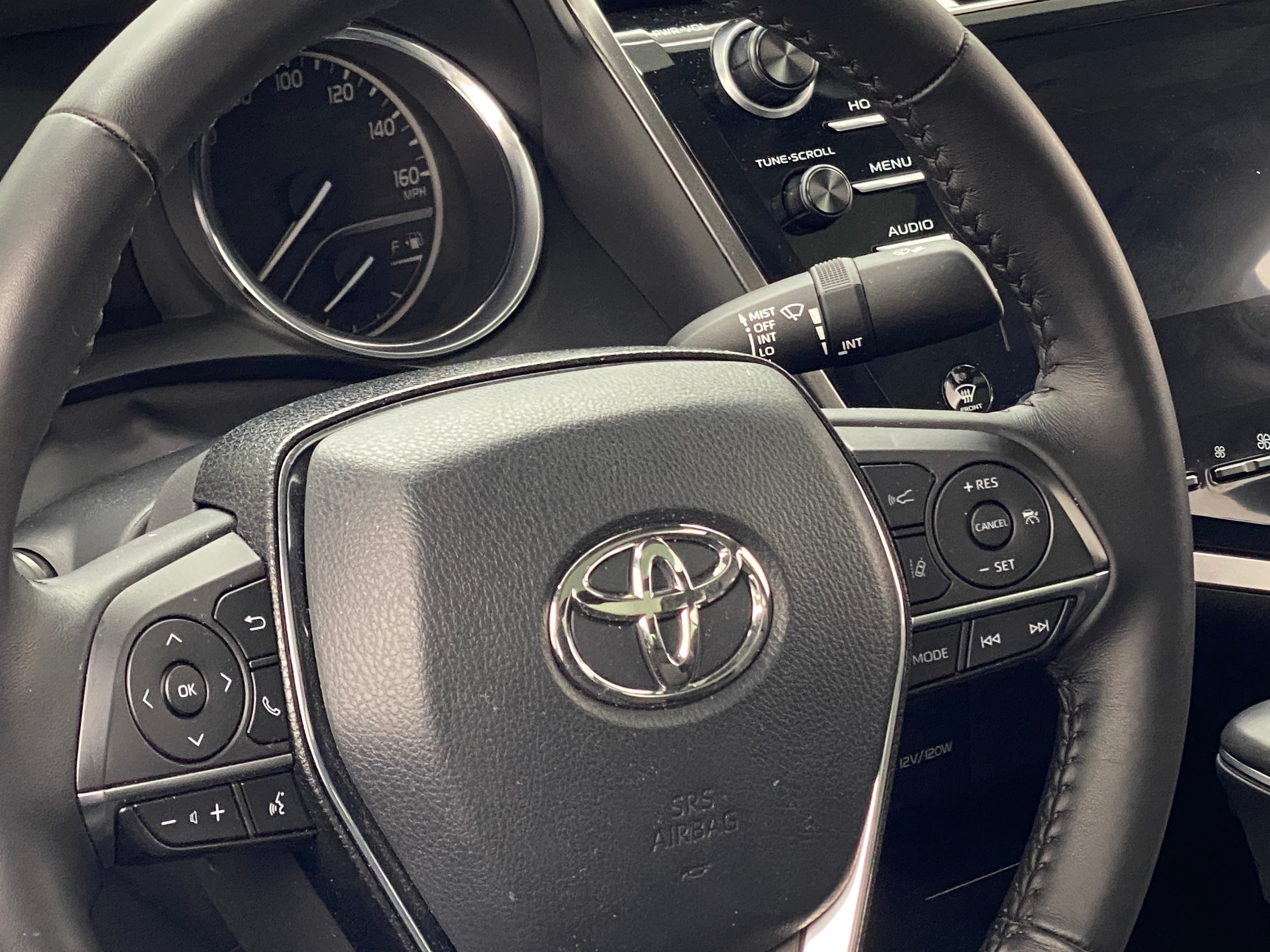 2020 Toyota Camry XLE 4