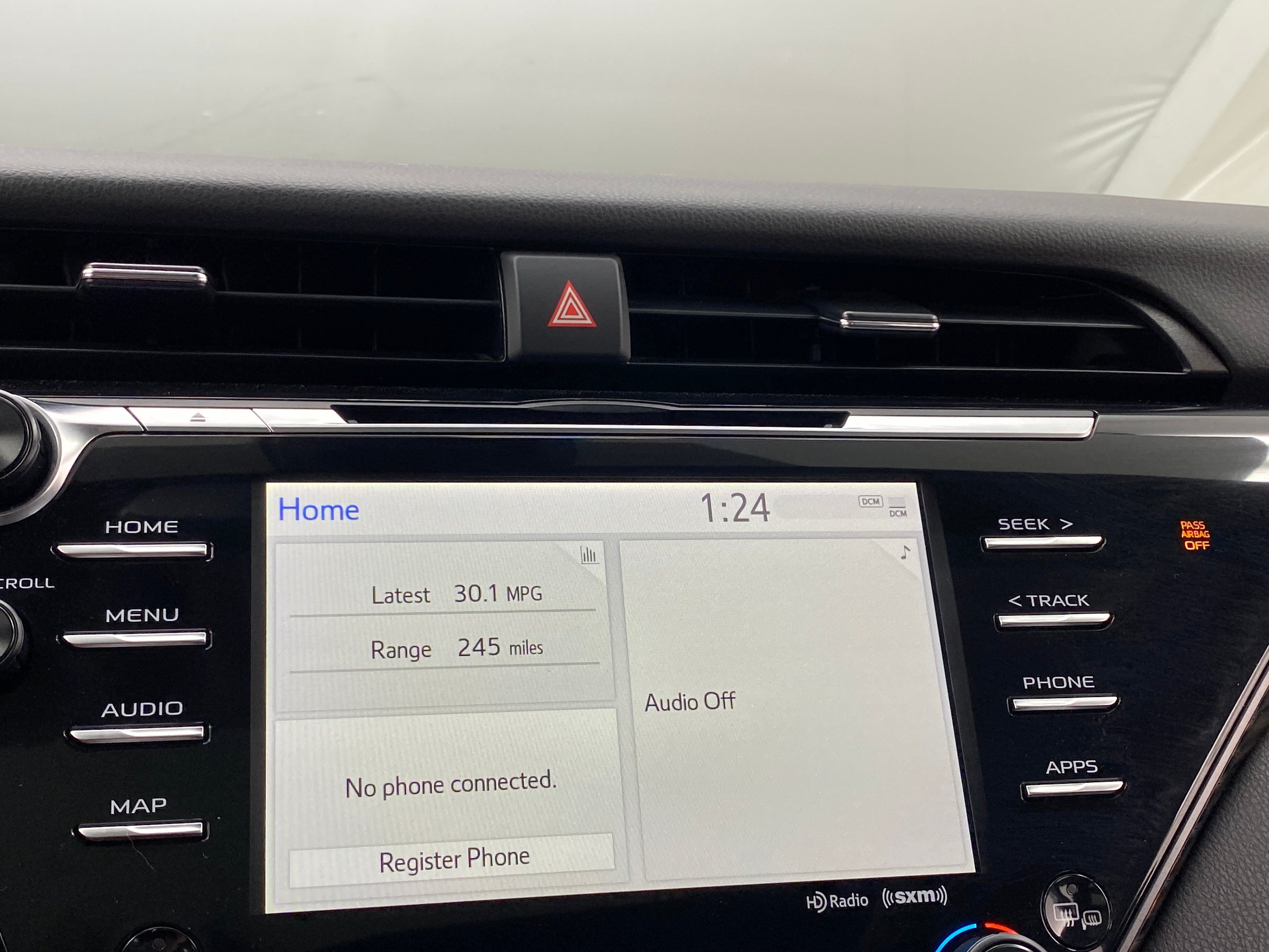 2020 Toyota Camry XLE 3