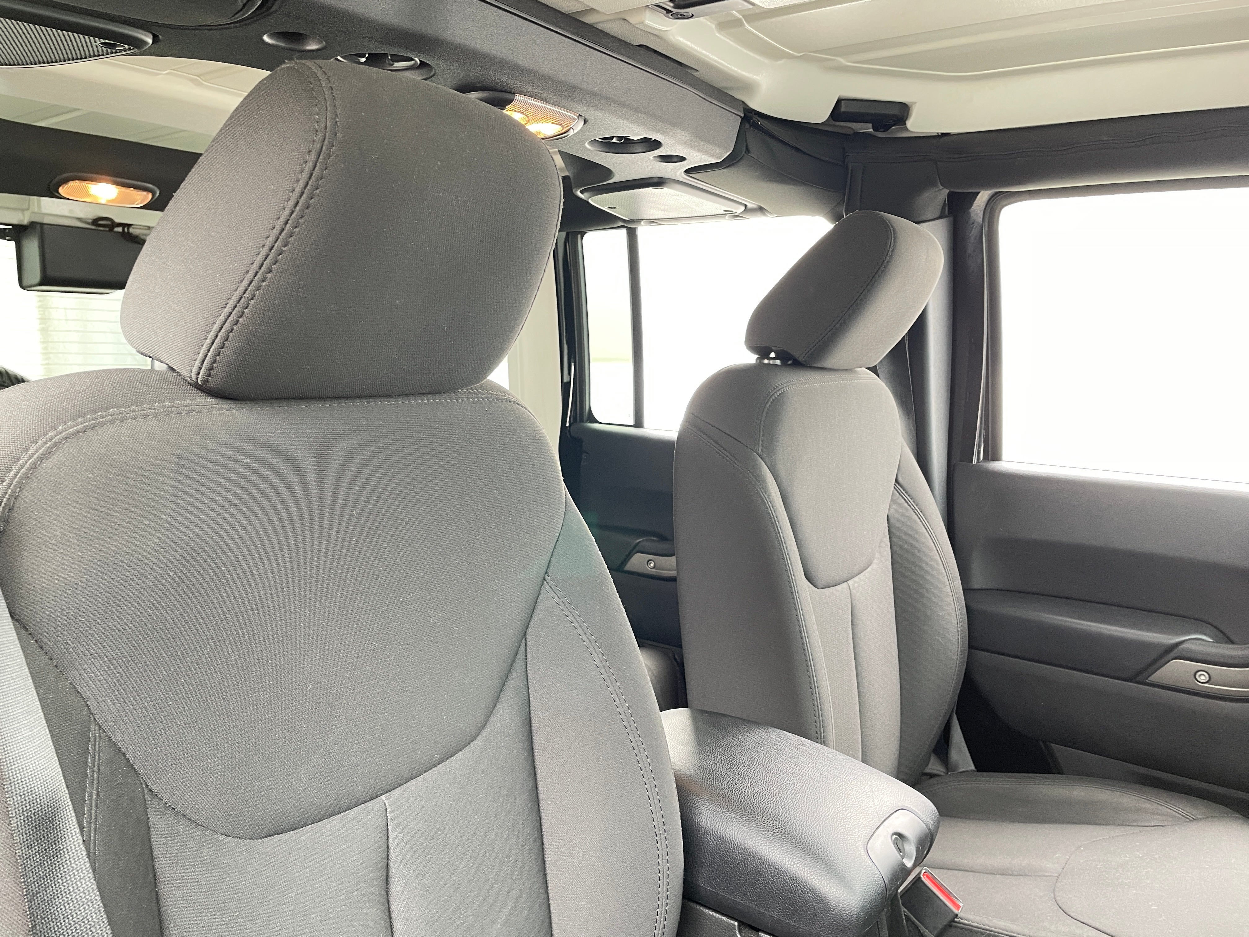 2017 Jeep Wrangler Unlimited Sport S 2