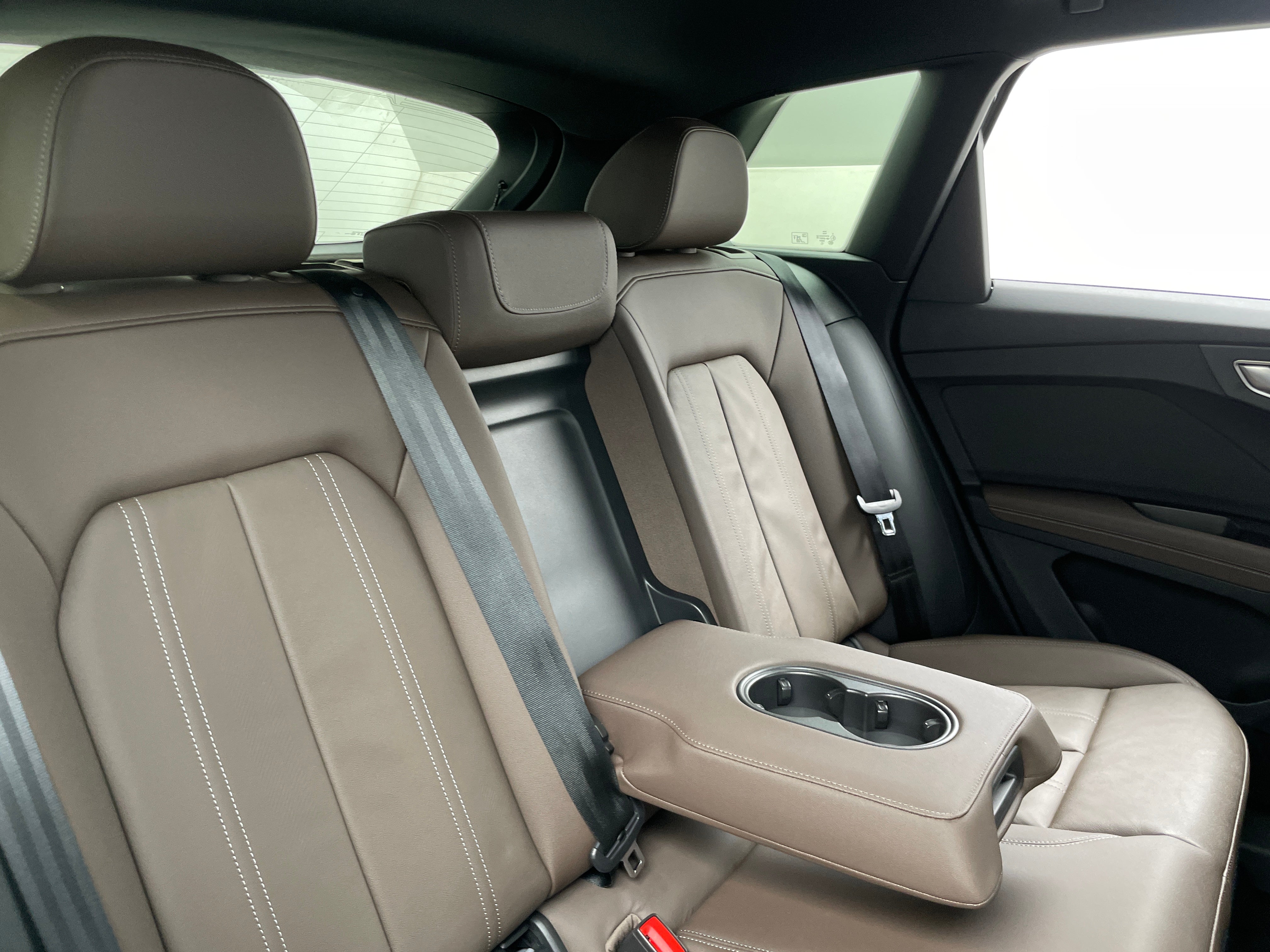 2022 Audi Q4 e-tron Prestige 5