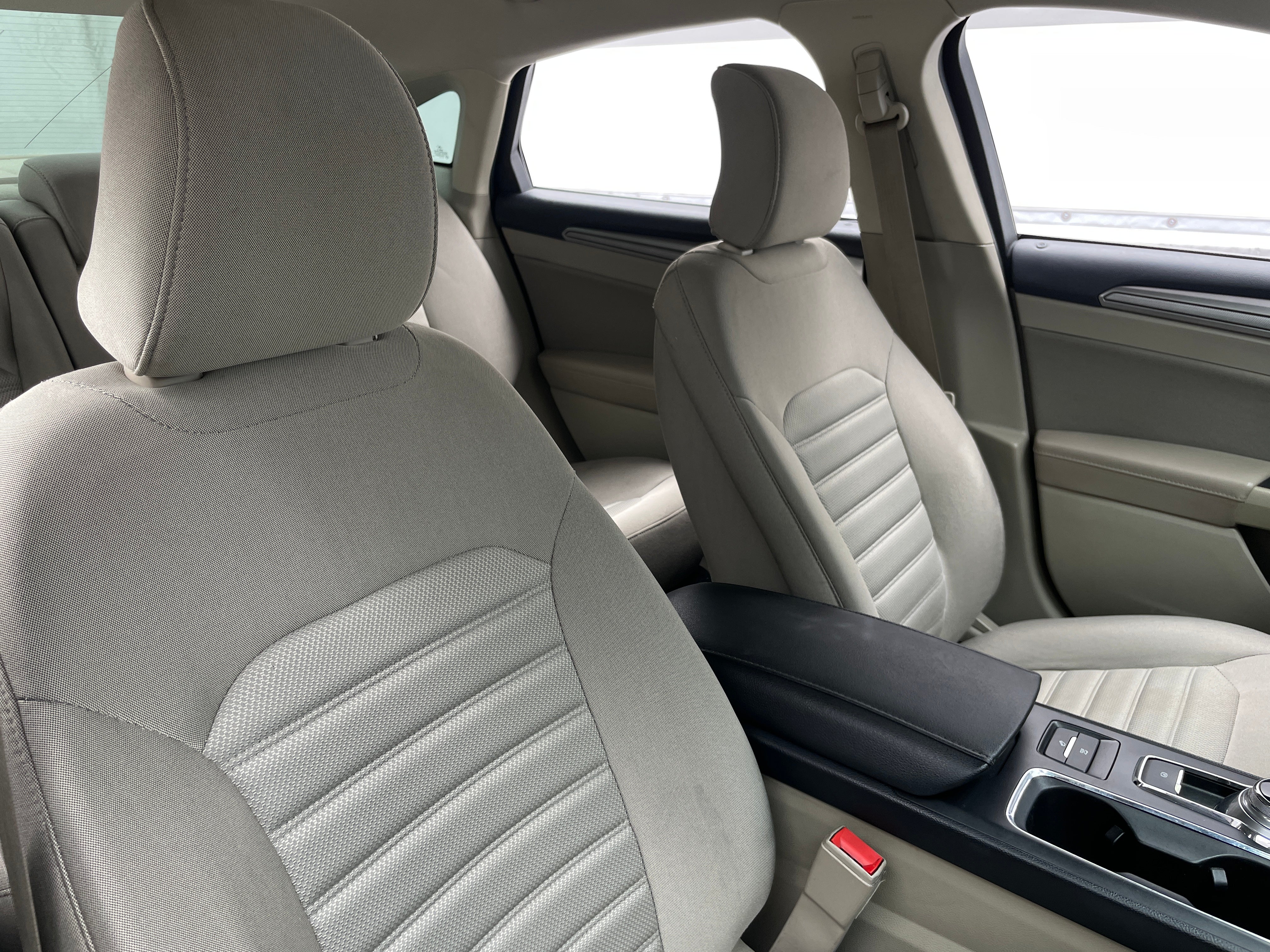 2019 Ford Fusion  2