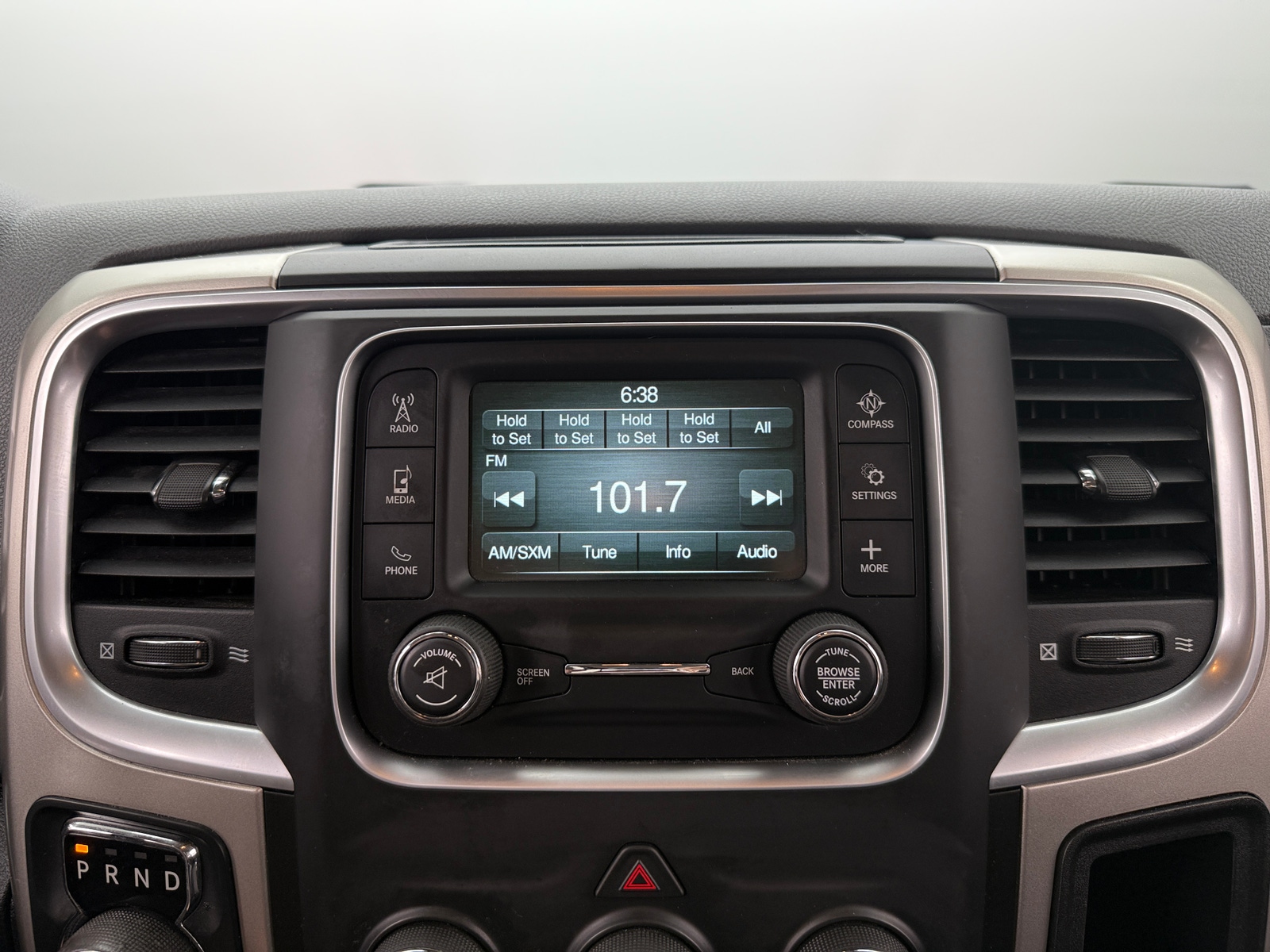 Thumbnail: 2020 RAM 1500 Classic - 4