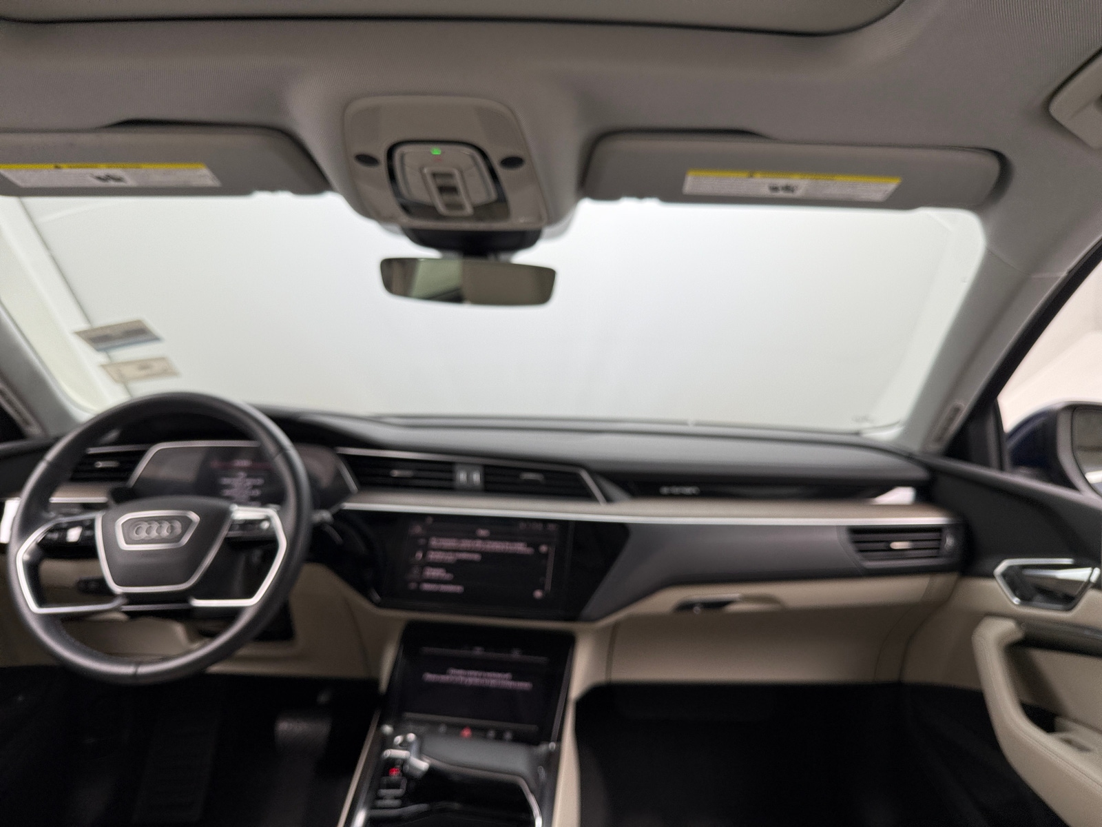 Thumbnail: 2022 Audi e-tron - 2
