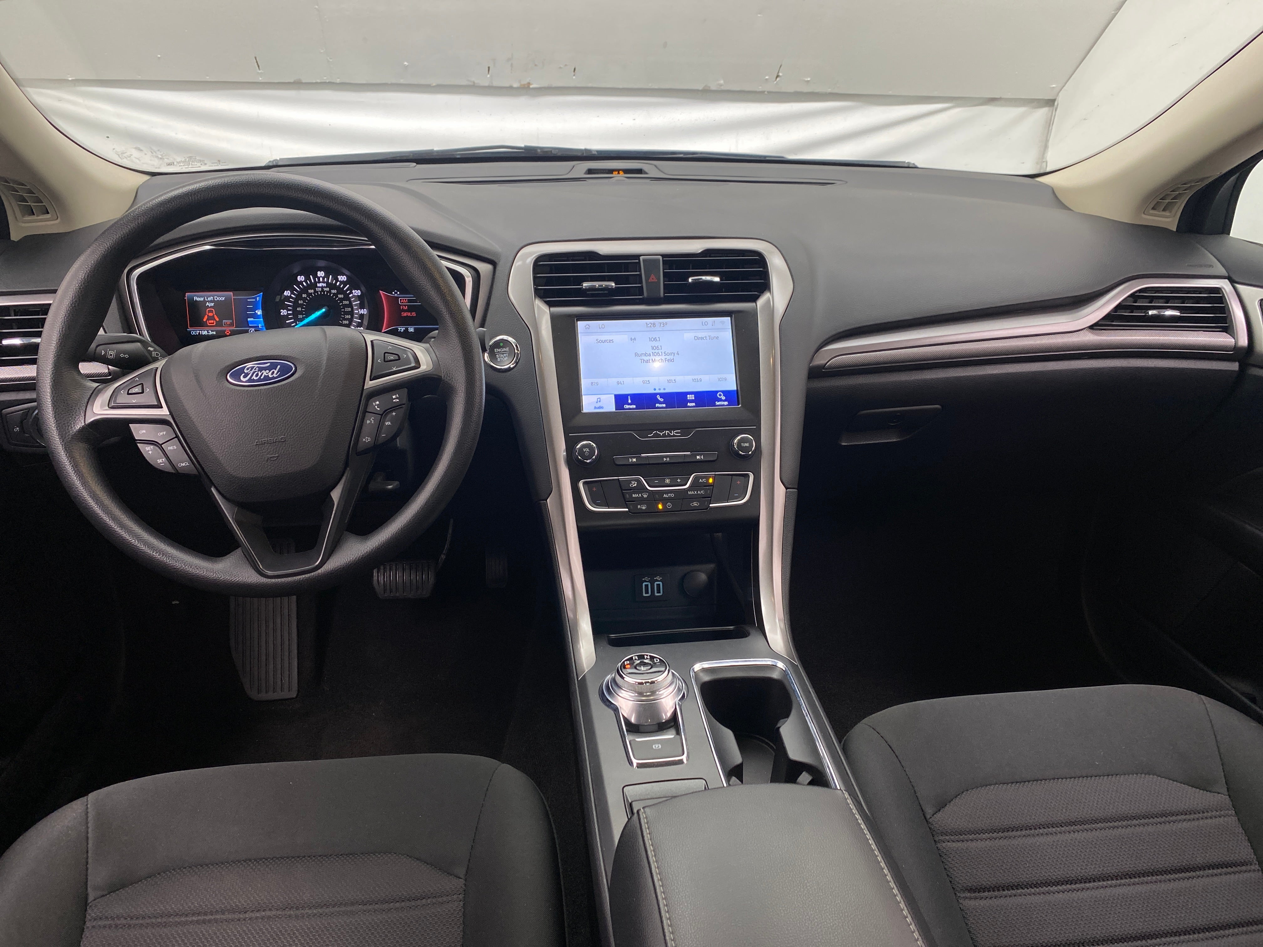 2020 Ford Fusion SE 3