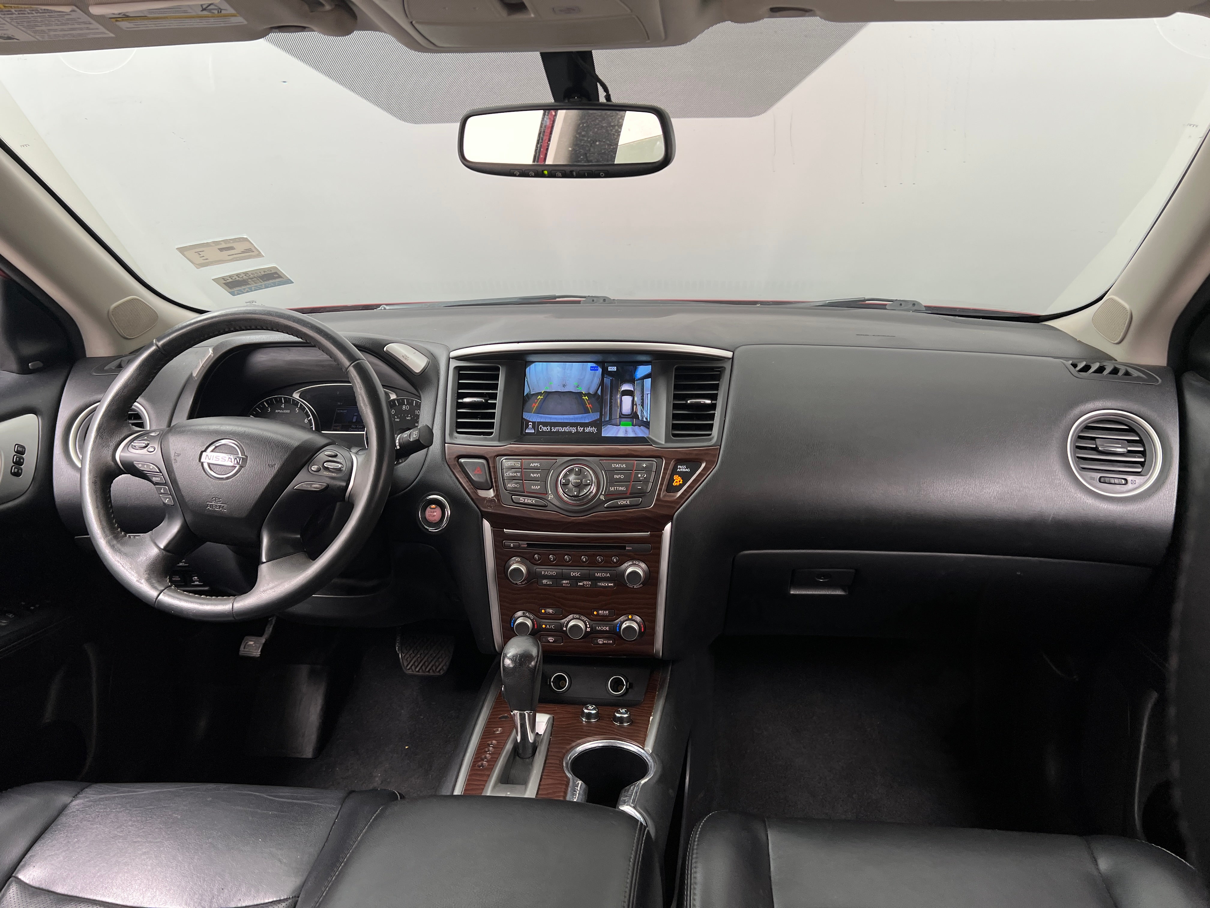 2017 Nissan Pathfinder Platinum 2