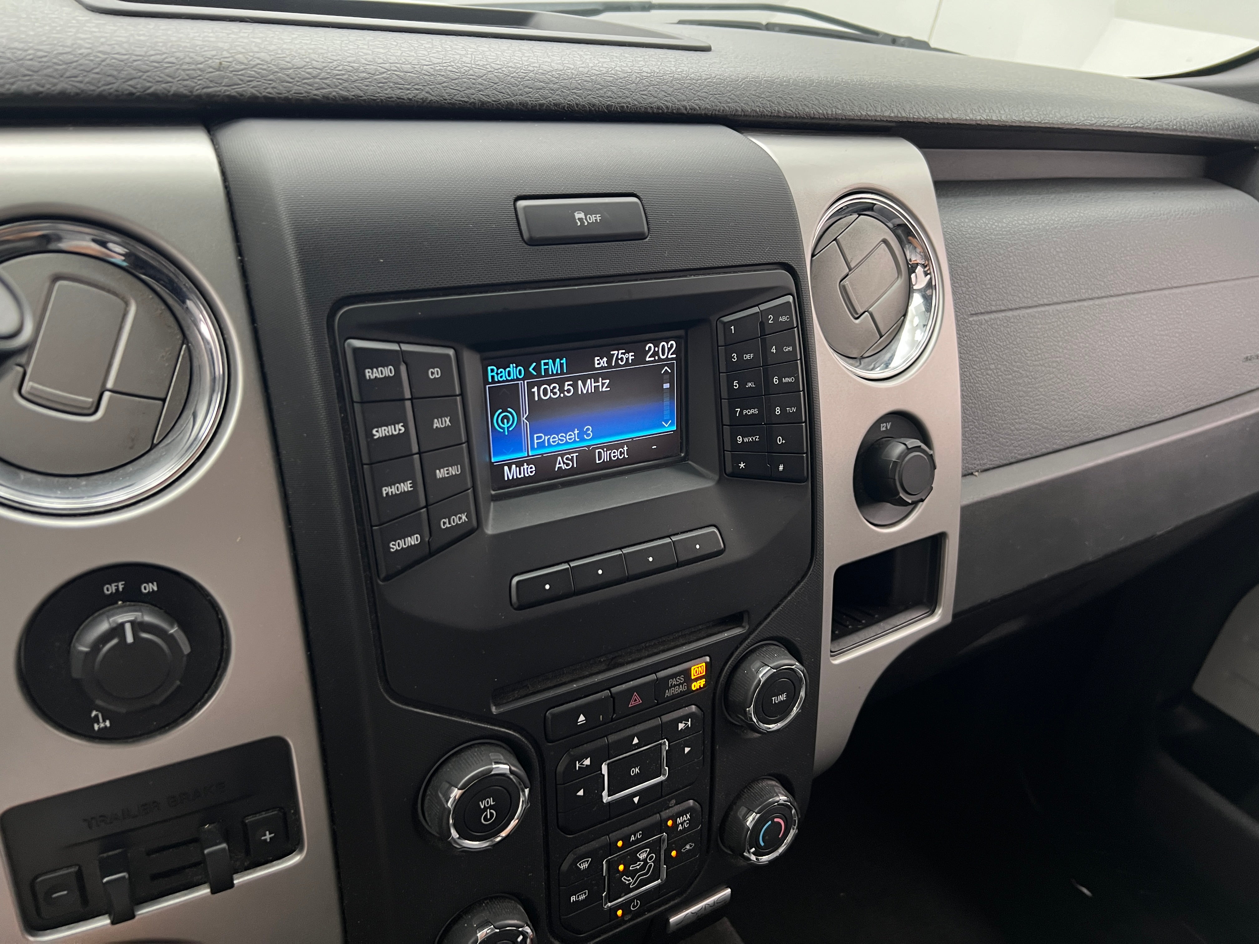 2013 Ford Econoline E-150 4