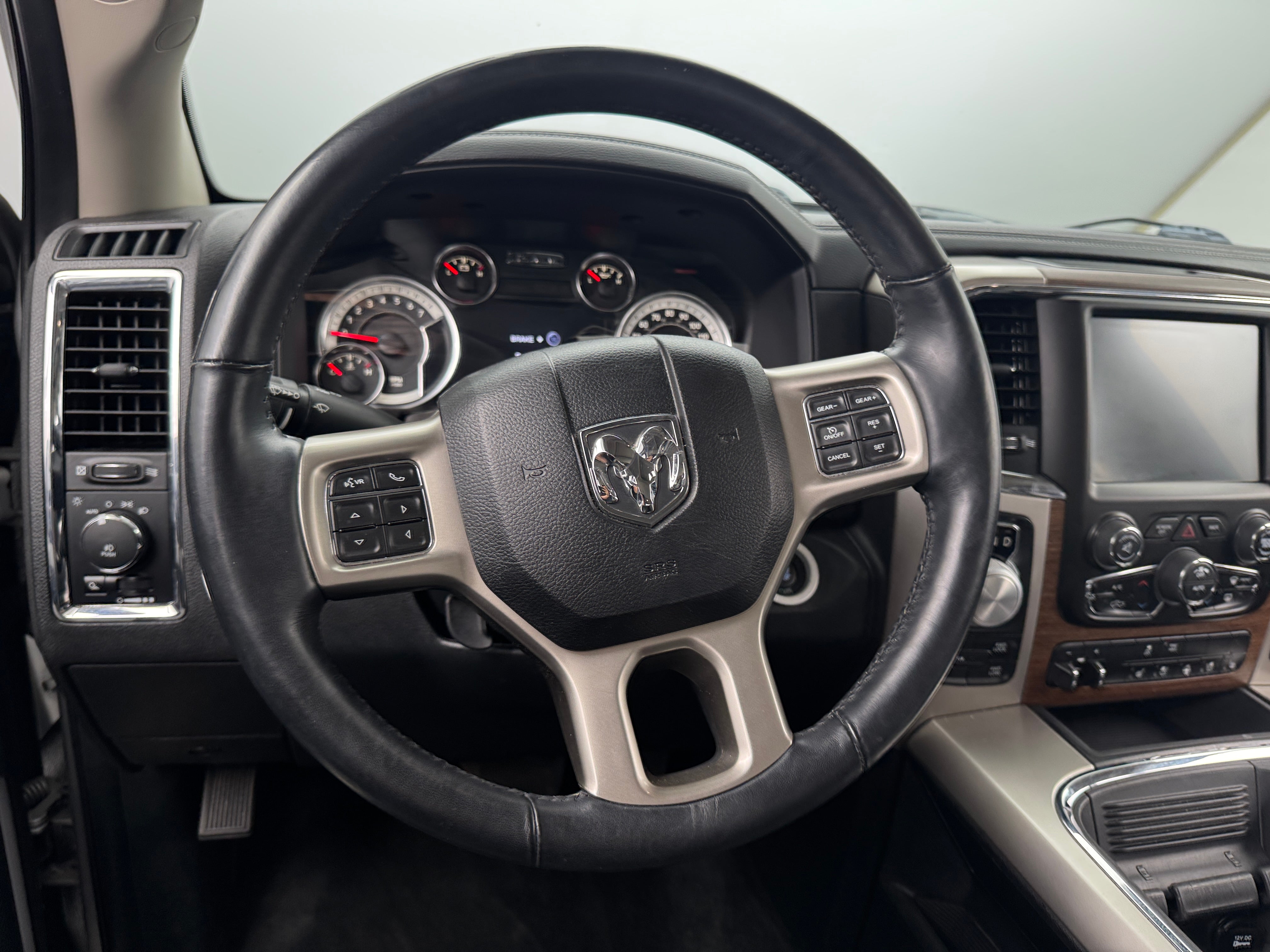 2017 RAM 1500 Laramie 4