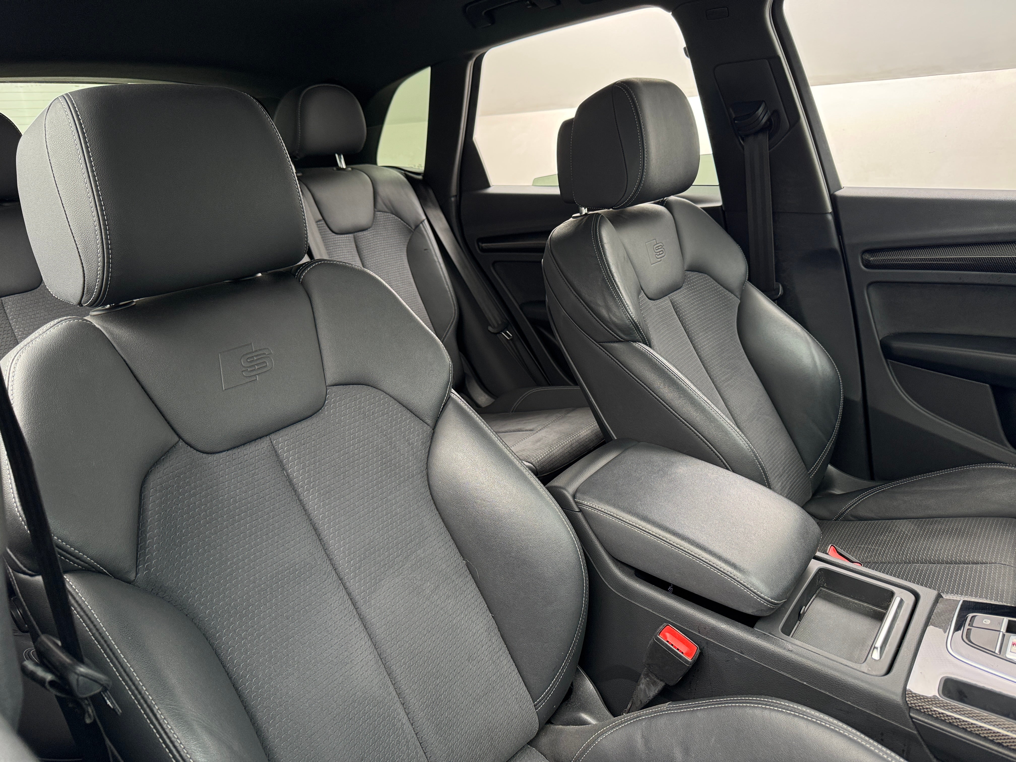 2022 Audi SQ5 Premium 2