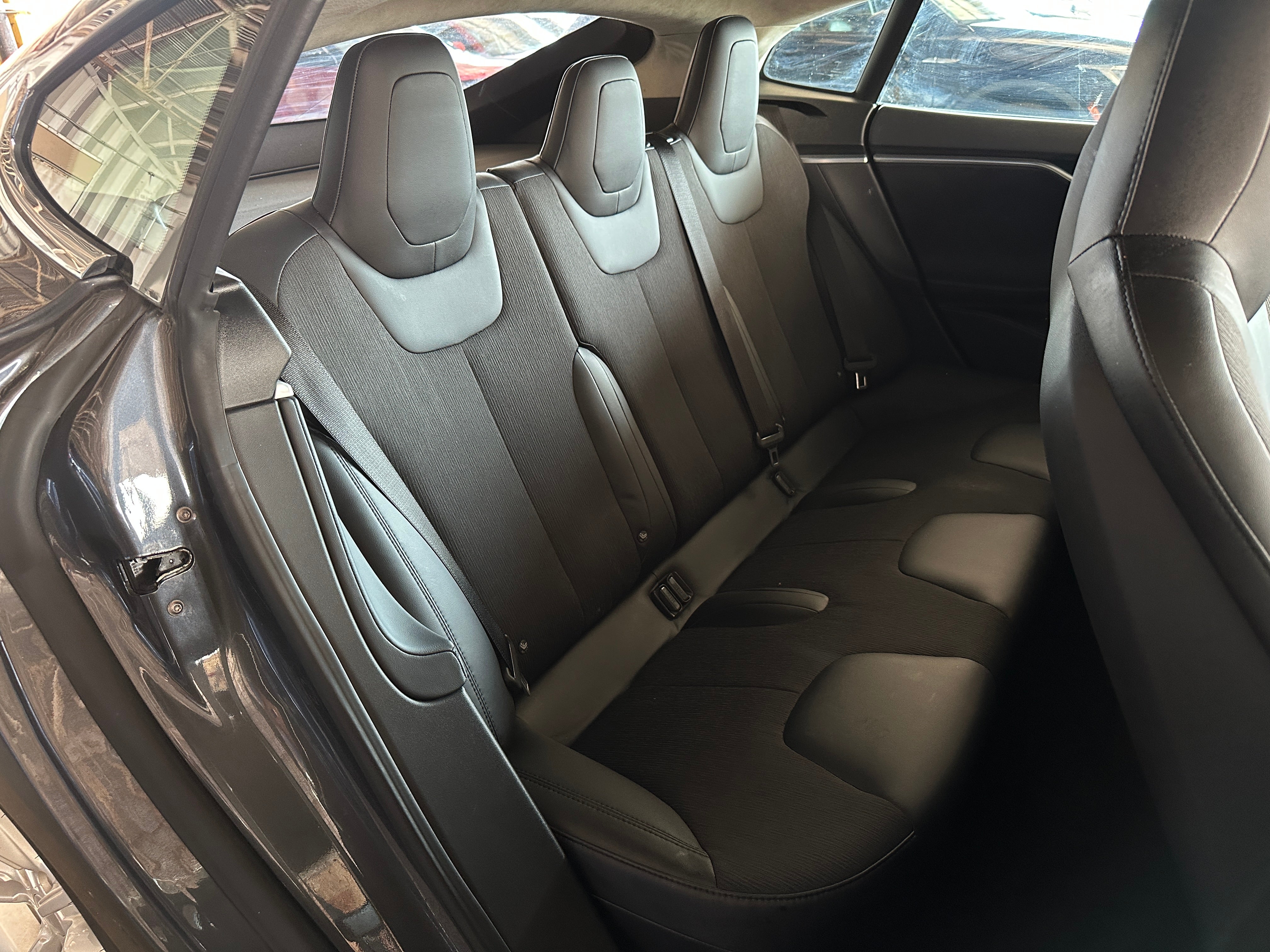 2015 Tesla Model S 70D 5