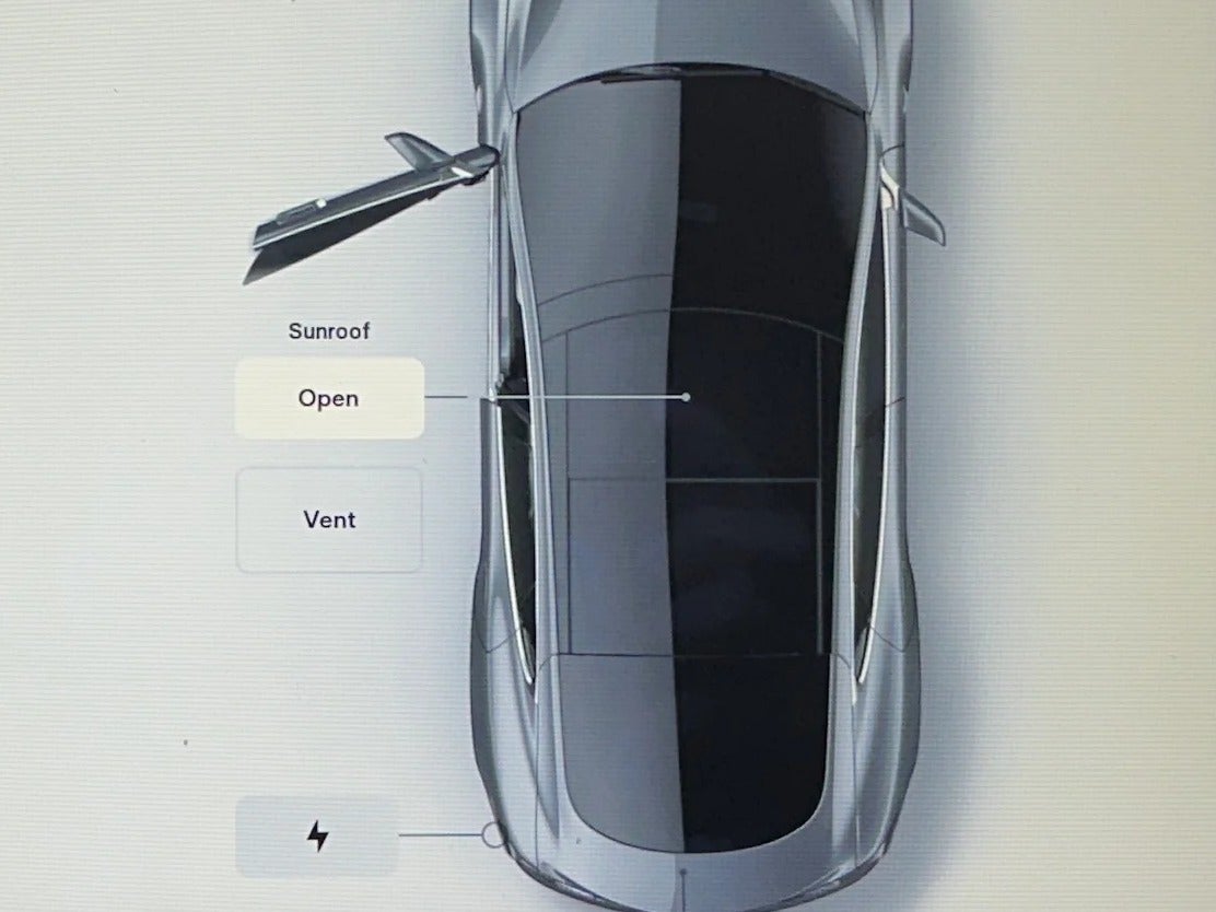 2015 Tesla Model S 70D 3