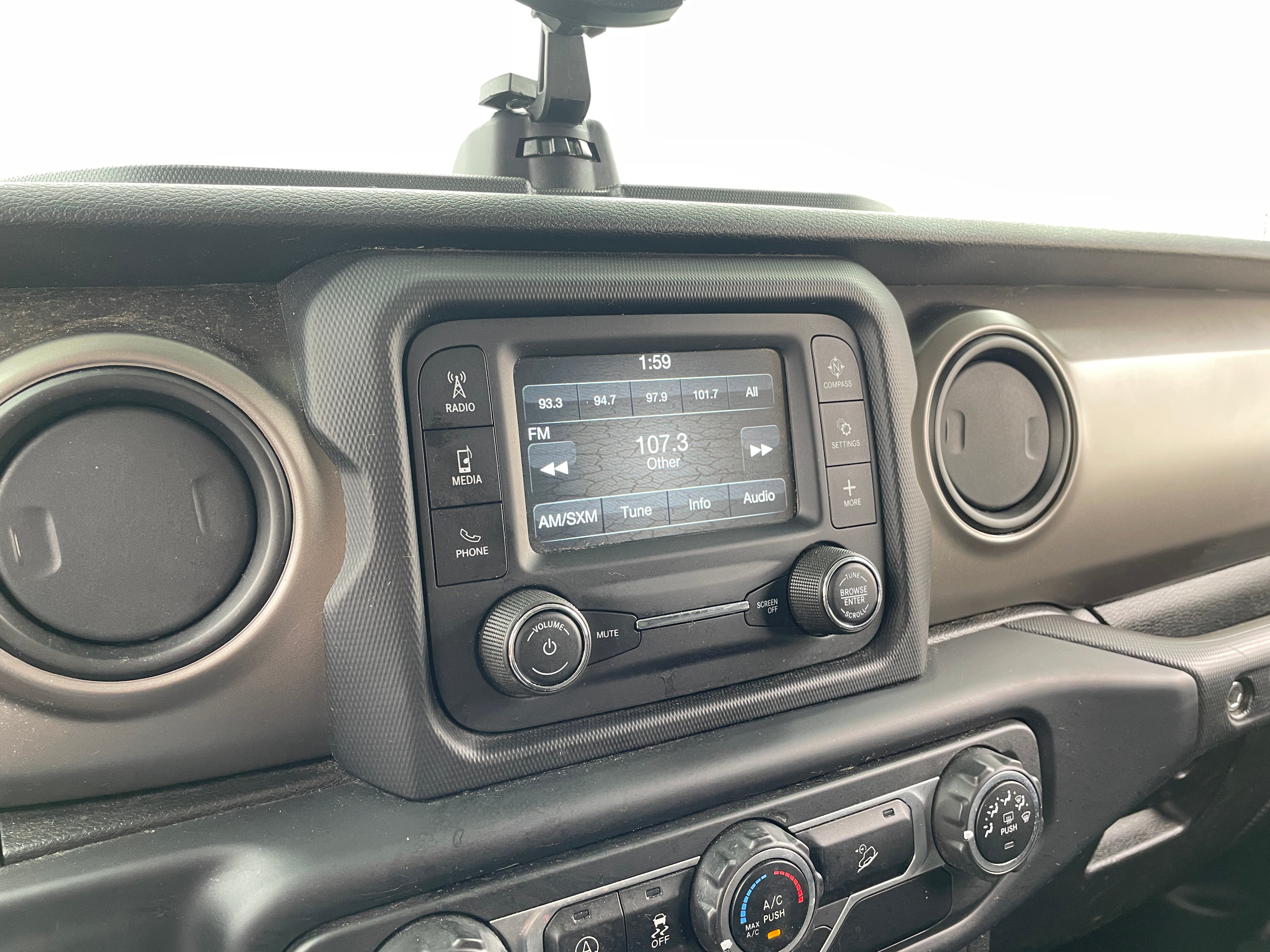 2018 Jeep Wrangler Sport S 3