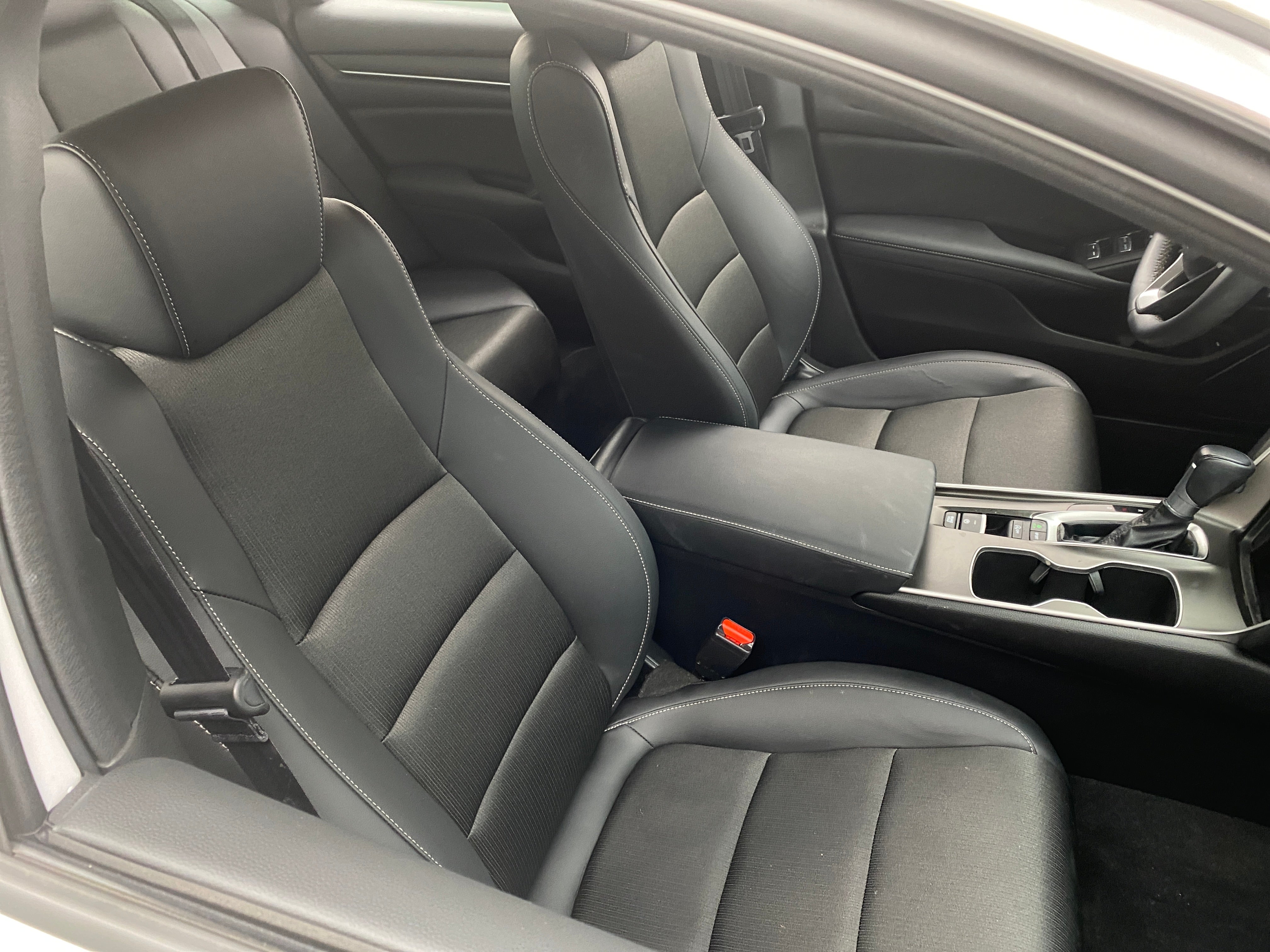 2022 Honda Accord Sport 2