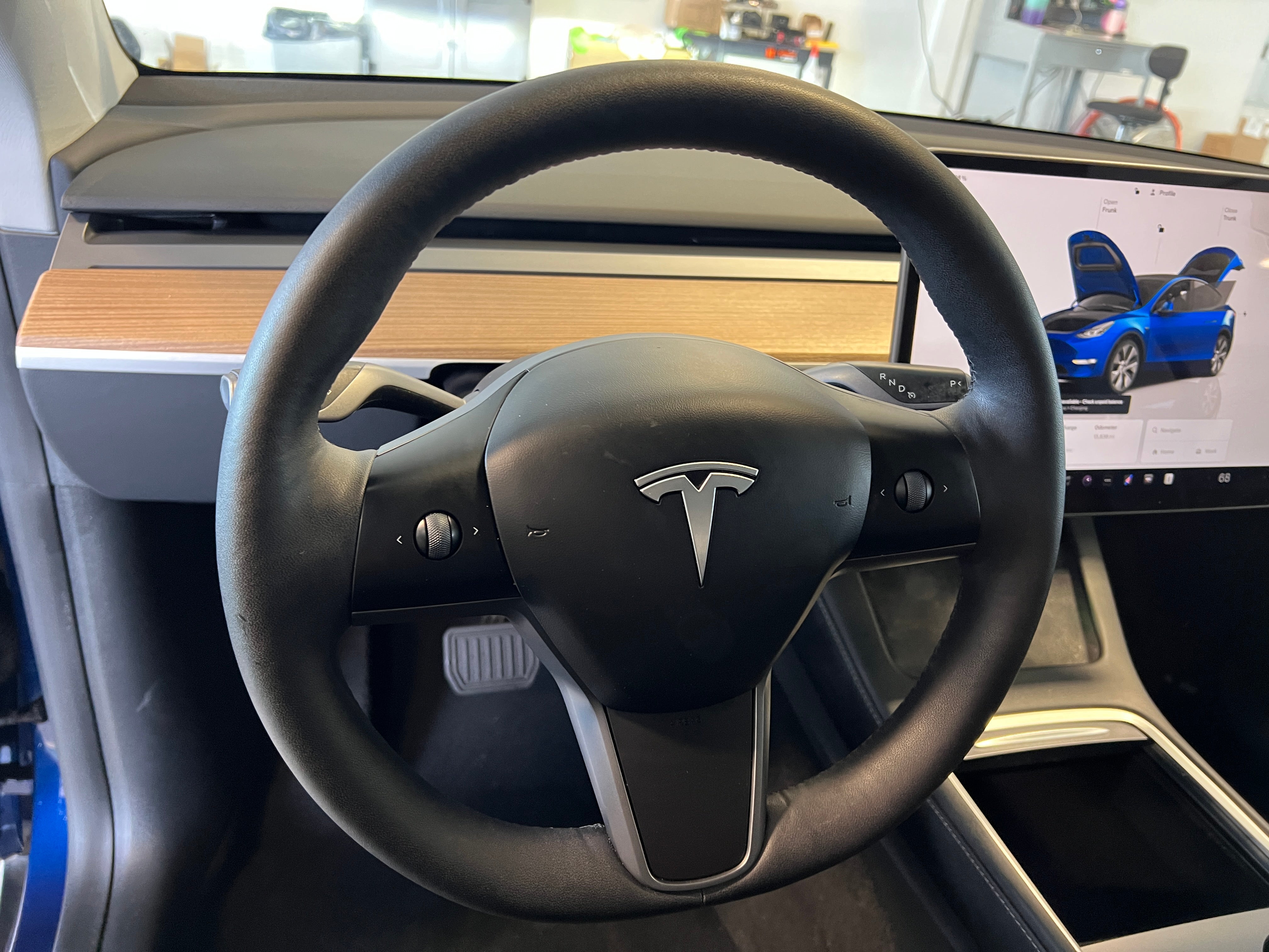 2023 Tesla Model Y Long Range 3