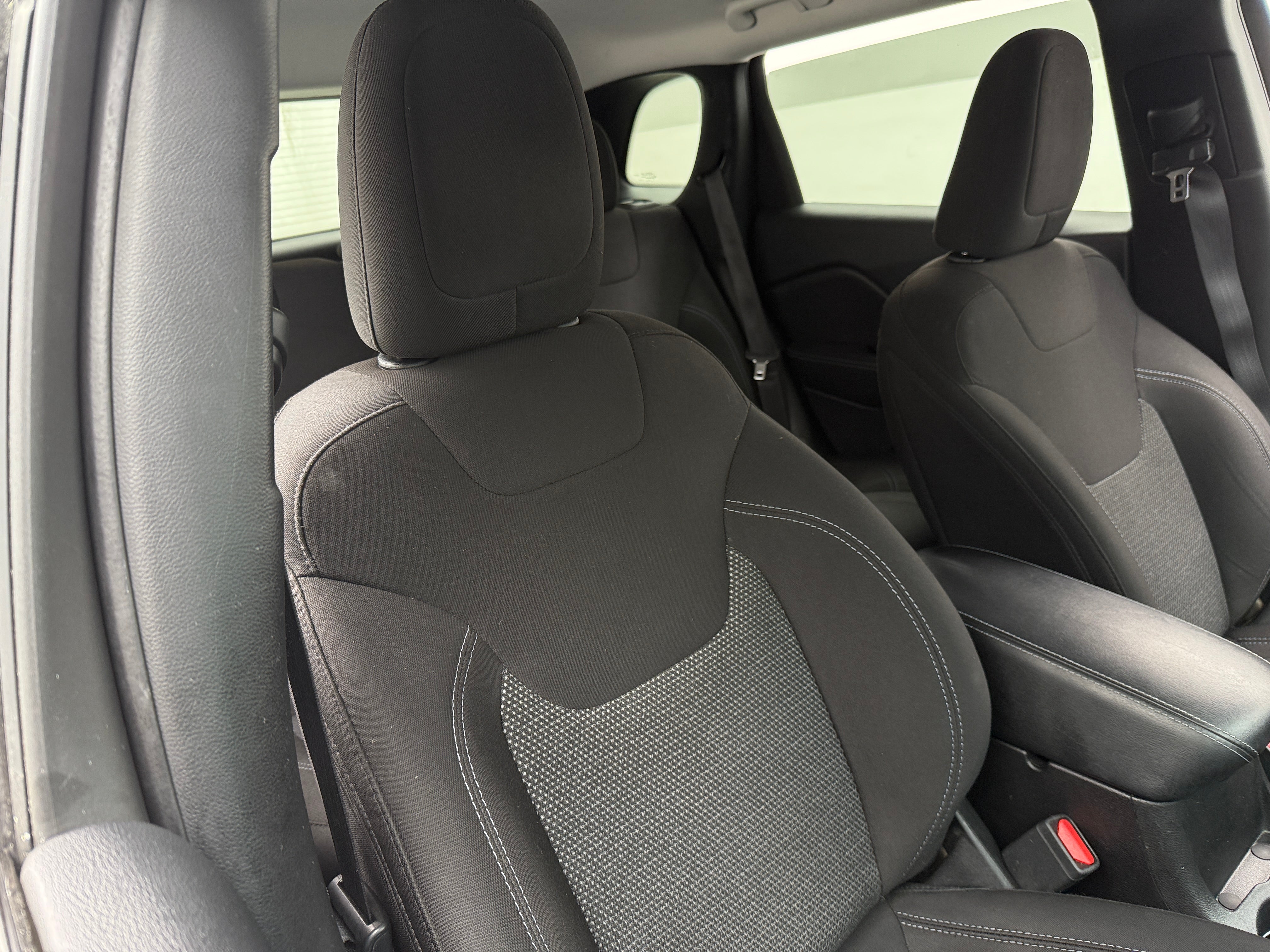 2019 Jeep Cherokee Latitude 2