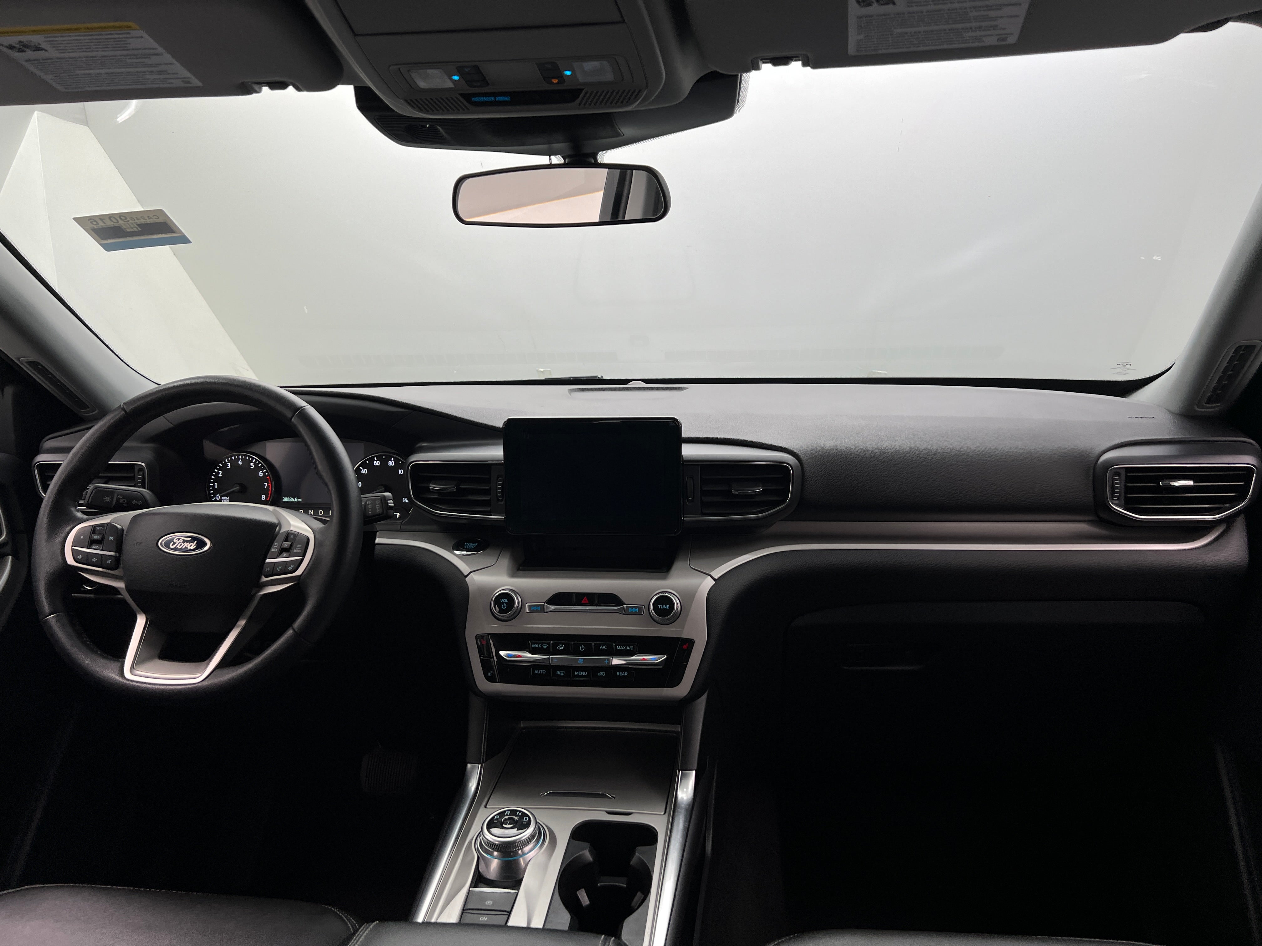2024 Ford Explorer XLT 3