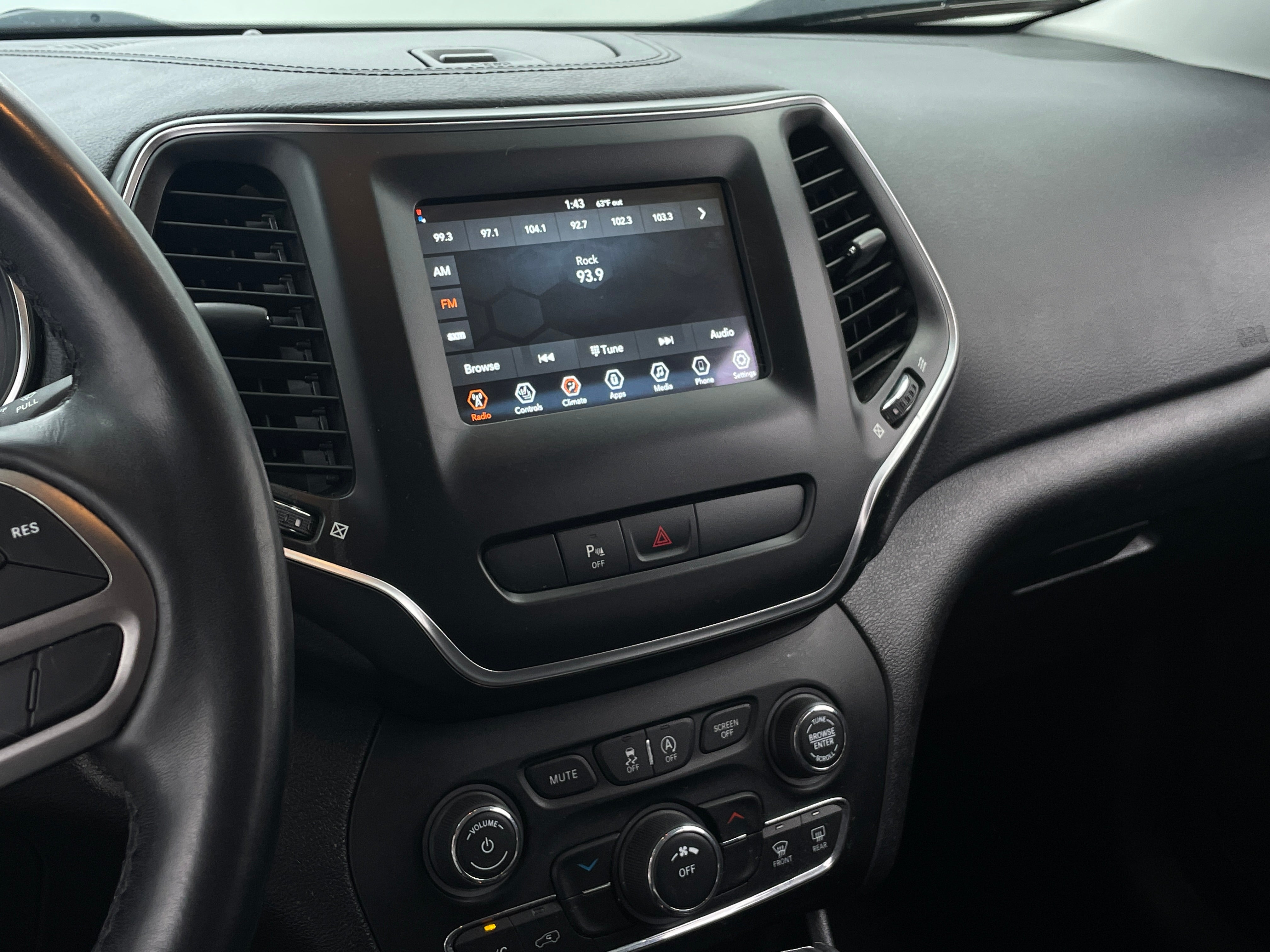 2019 Jeep Cherokee Latitude 4