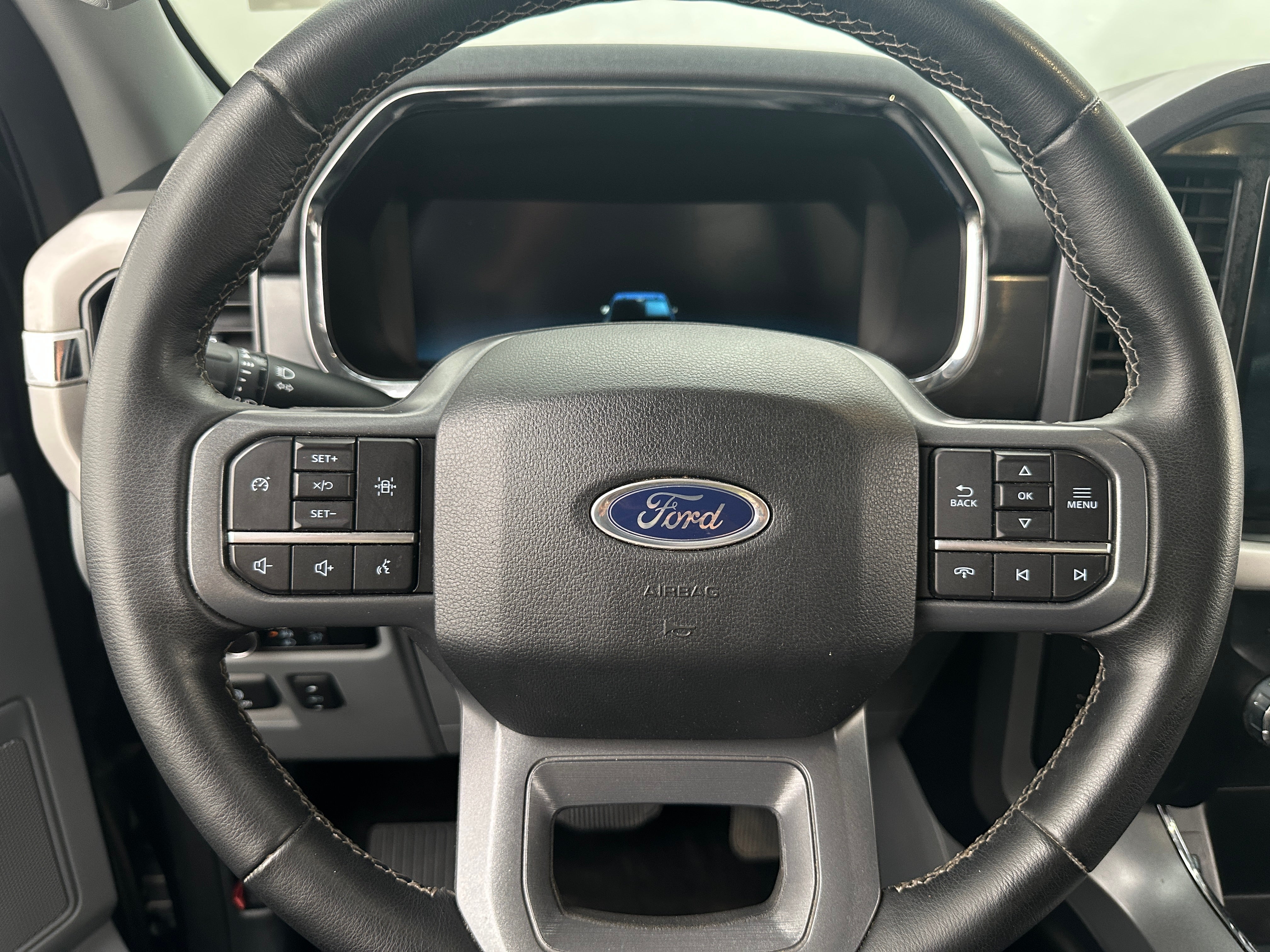 2023 Ford F-150 Lightning XLT 5