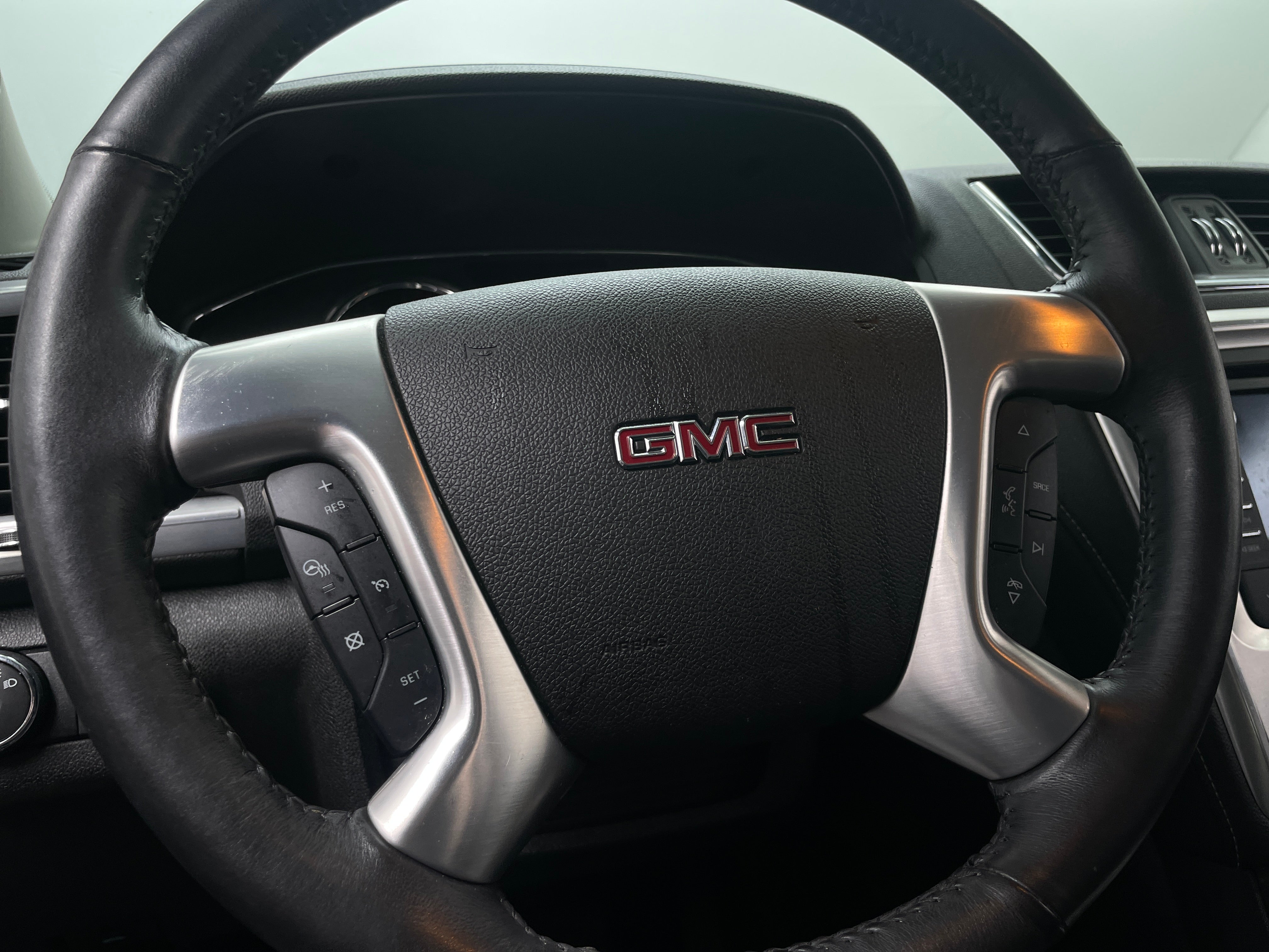 2017 GMC Acadia  4