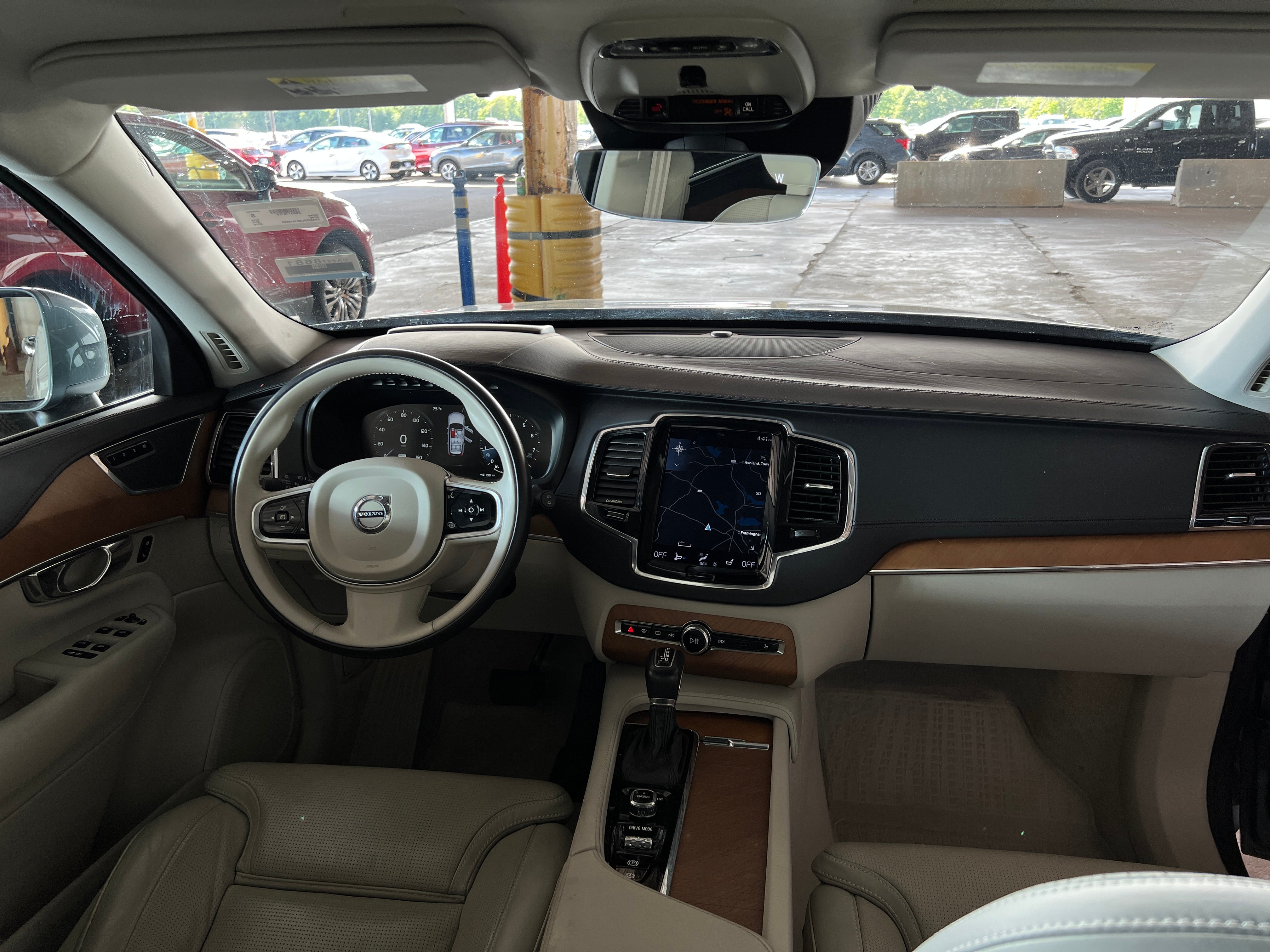 2016 Volvo XC90 T6 Inscription 2
