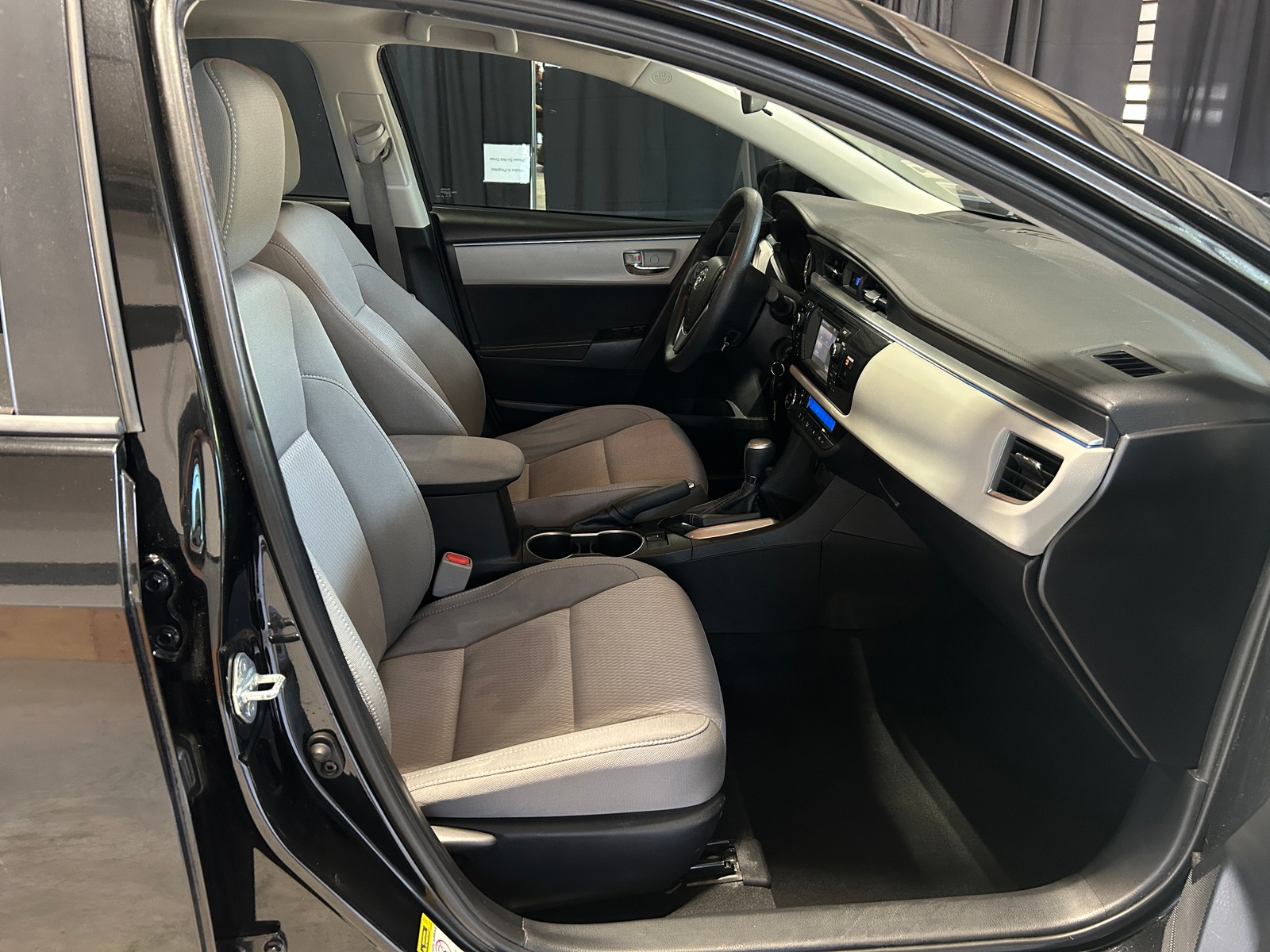 Thumbnail: 2015 Toyota Corolla - 2