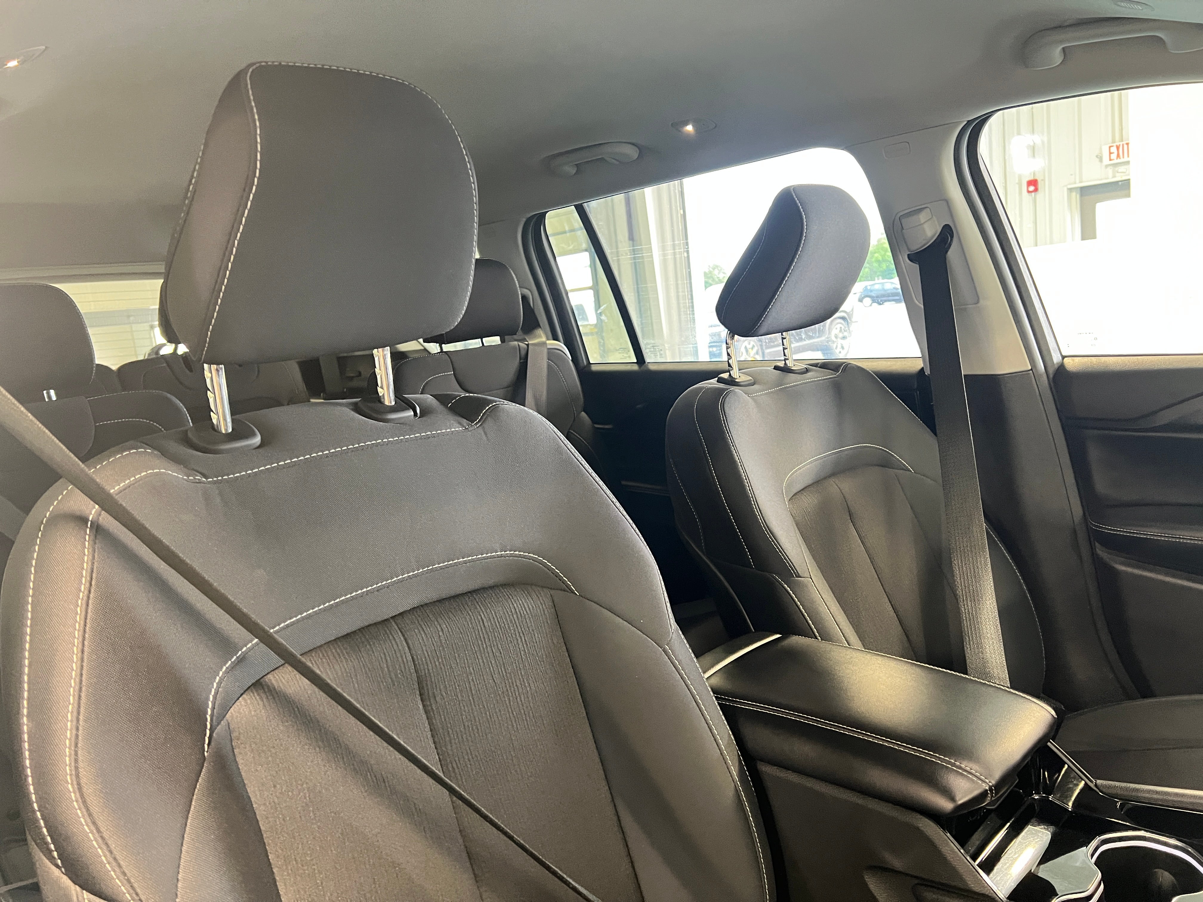 2023 Jeep Grand Cherokee L Laredo 2