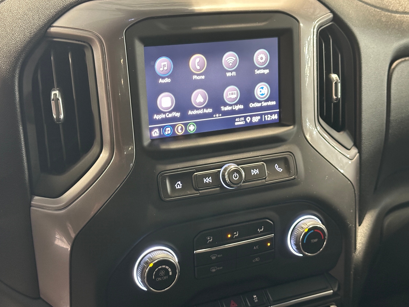 Thumbnail: 2022 Chevrolet Silverado 1500 - 4